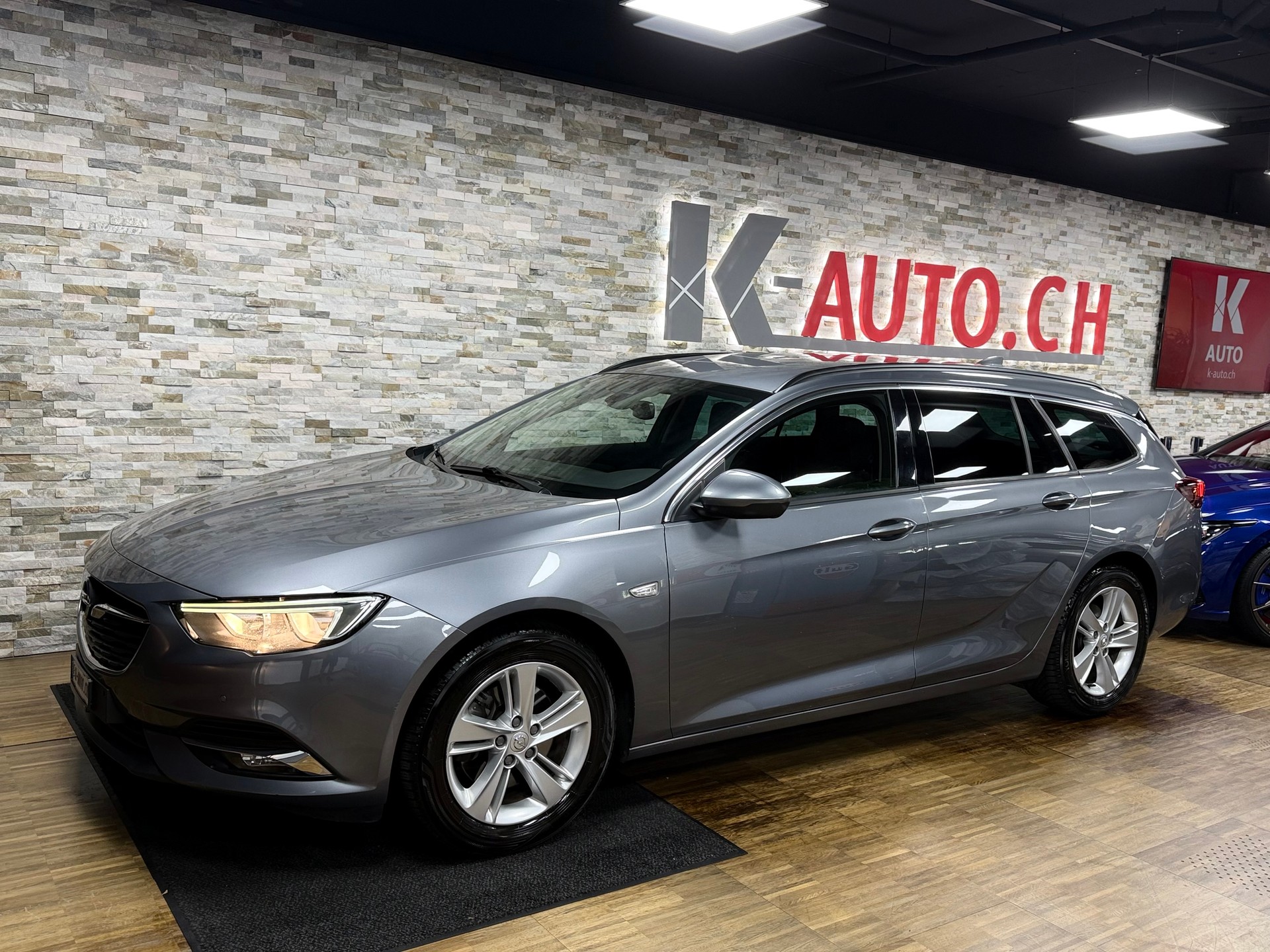 OPEL Insignia 1.5 T Sports Tourer Edition-image-1