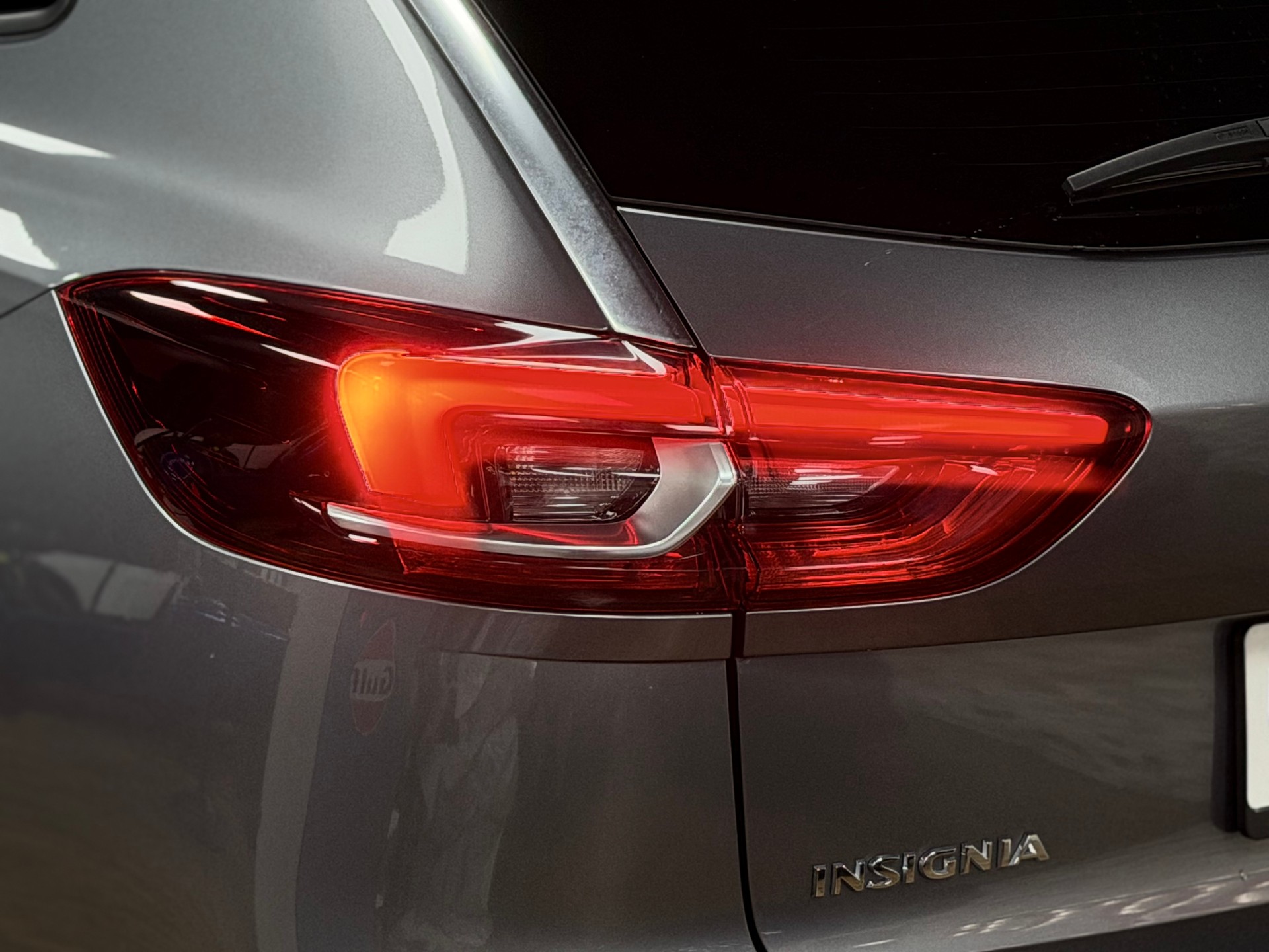 OPEL Insignia 1.5 T Sports Tourer Edition-image-8