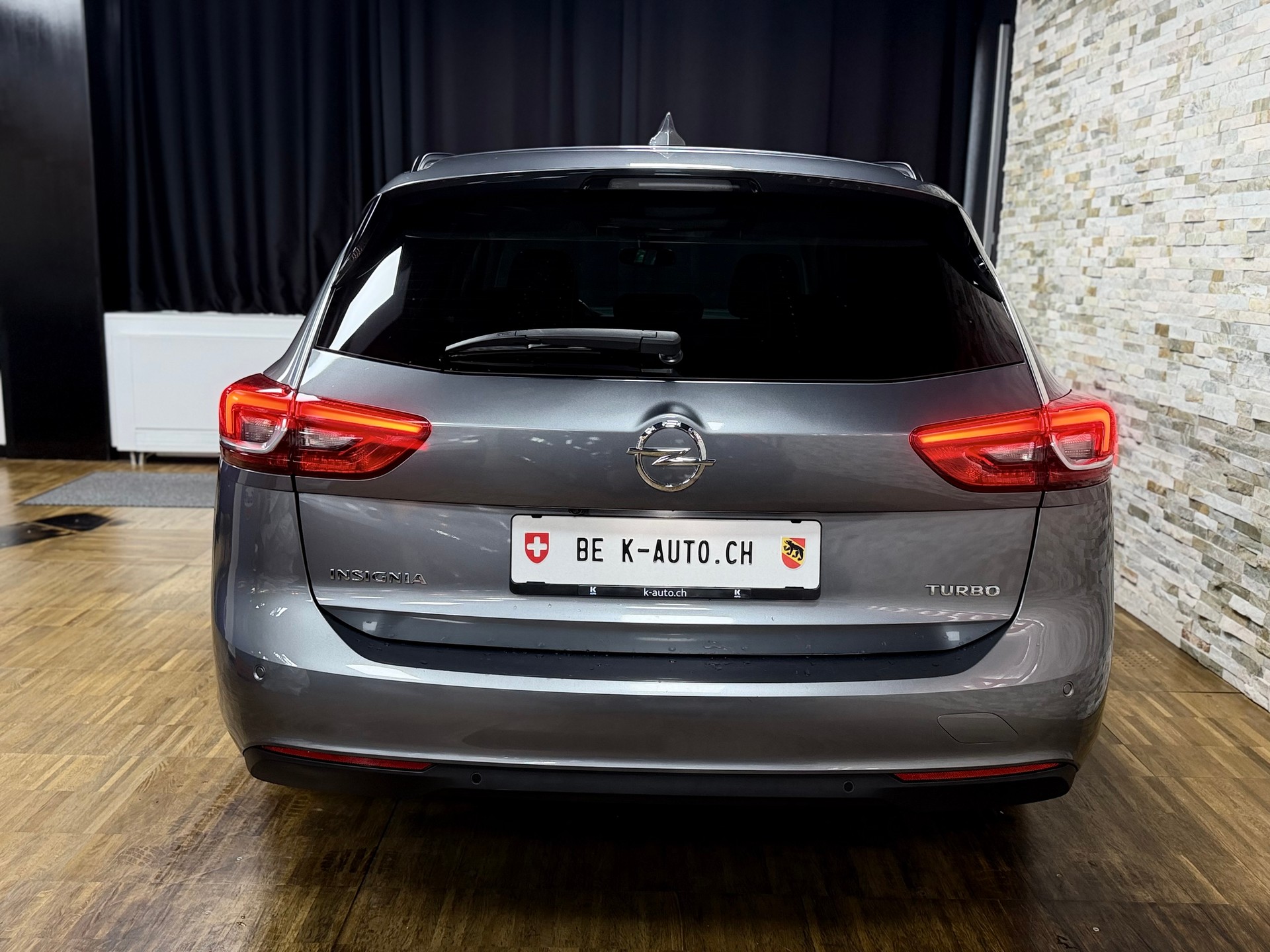 OPEL Insignia 1.5 T Sports Tourer Edition-image-3