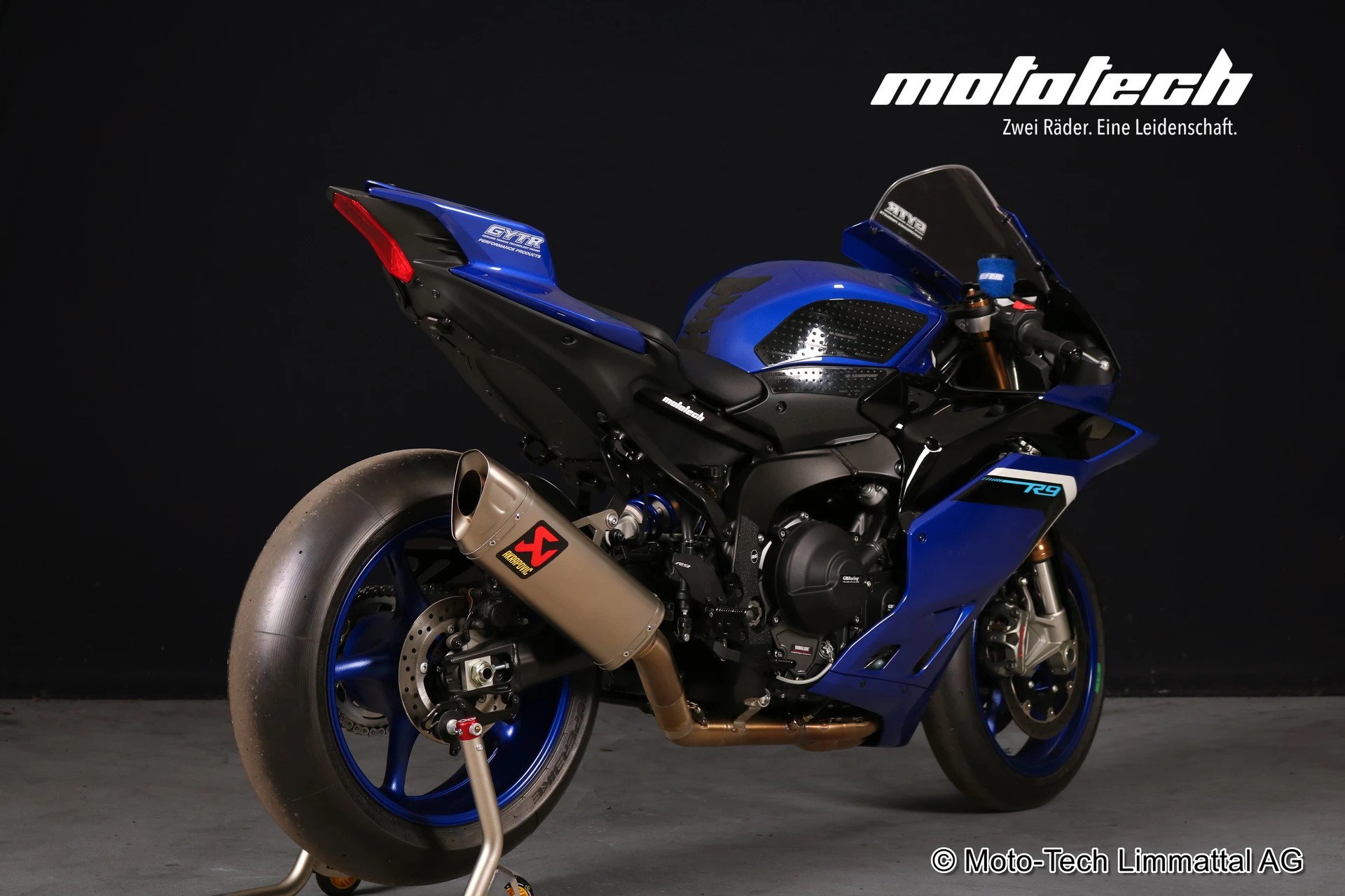 YAMAHA YZF-R9 AKRAPOVIC-showroom-element-2