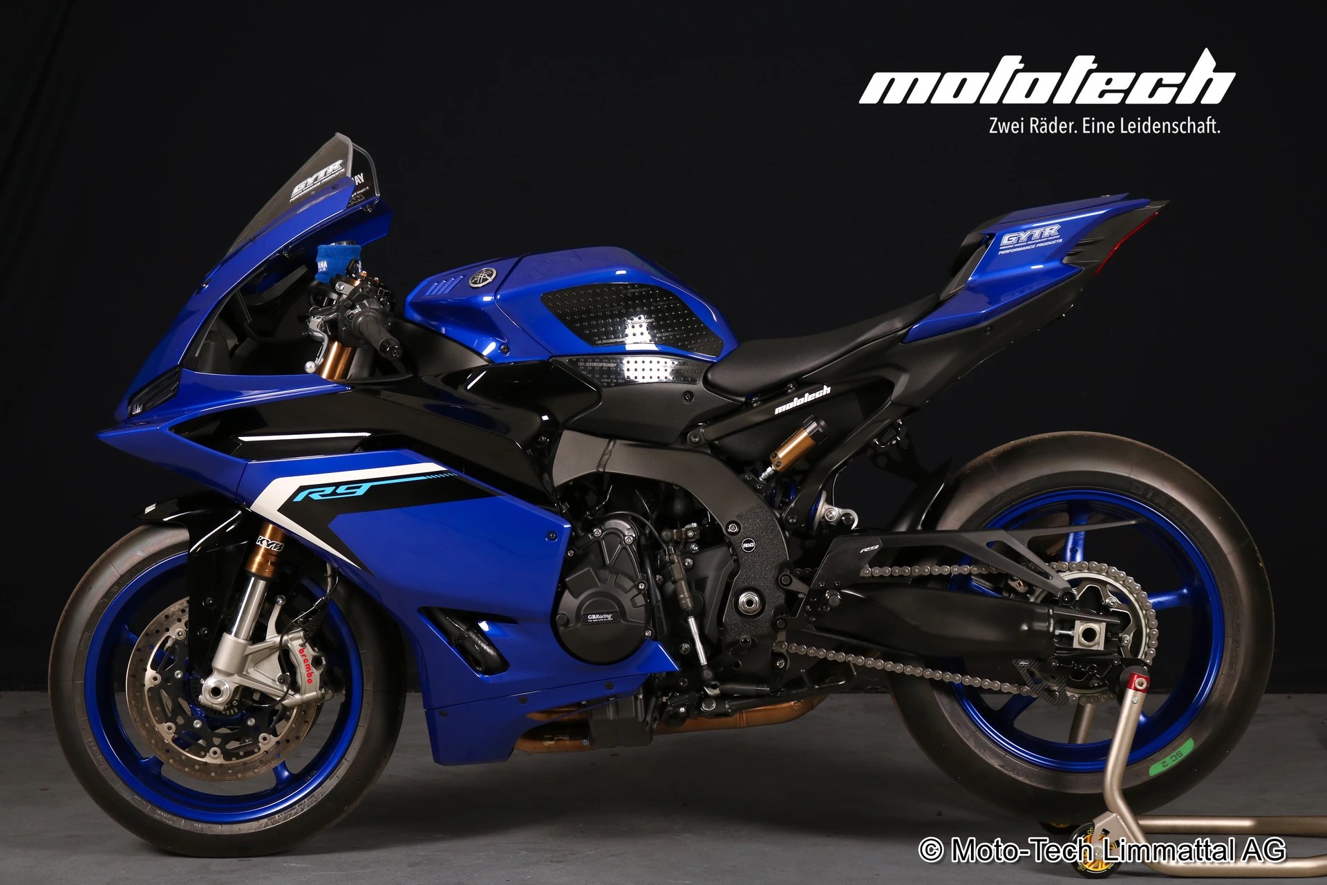 YAMAHA YZF-R9 AKRAPOVIC-showroom-element-3