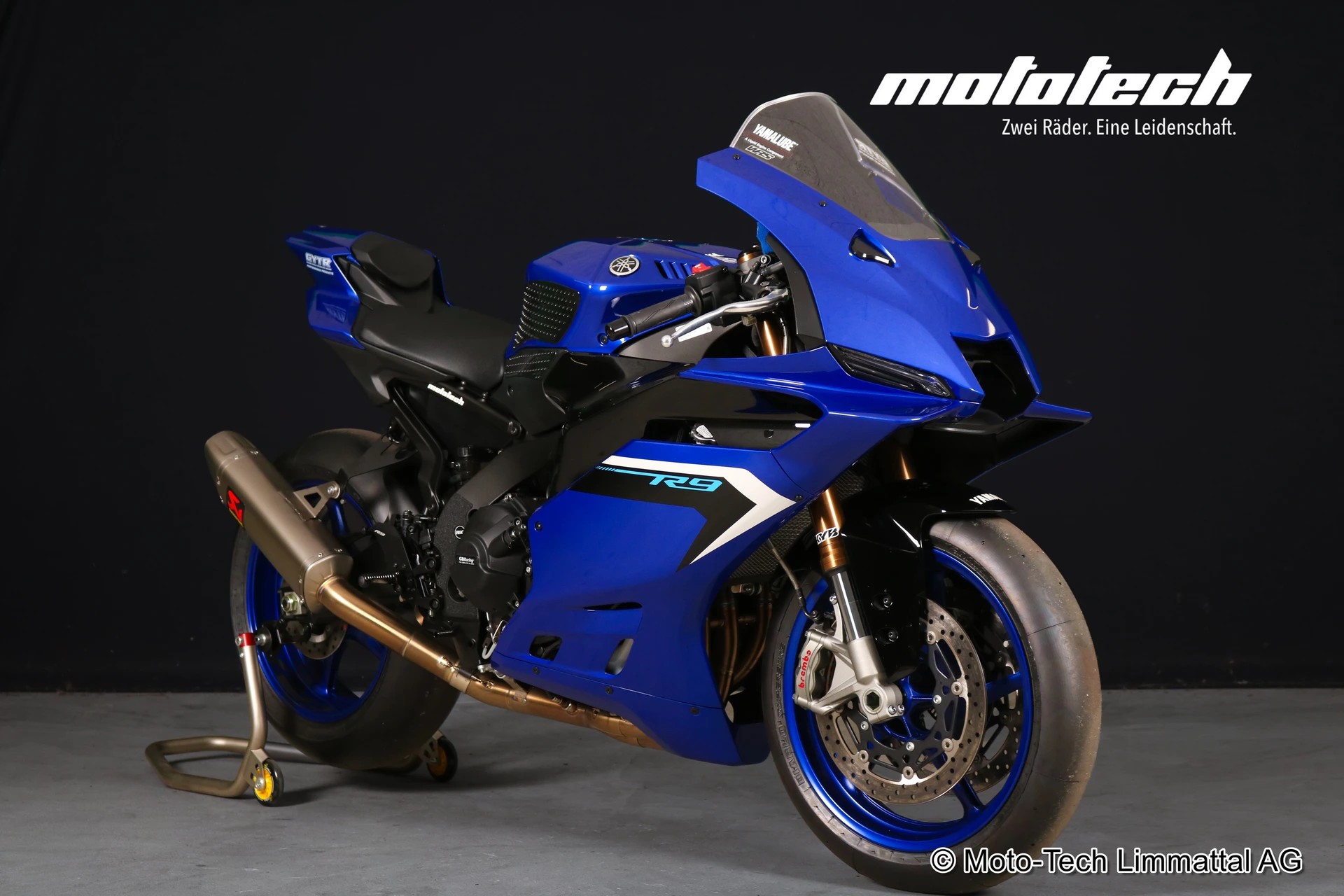 YAMAHA YZF-R9 AKRAPOVIC