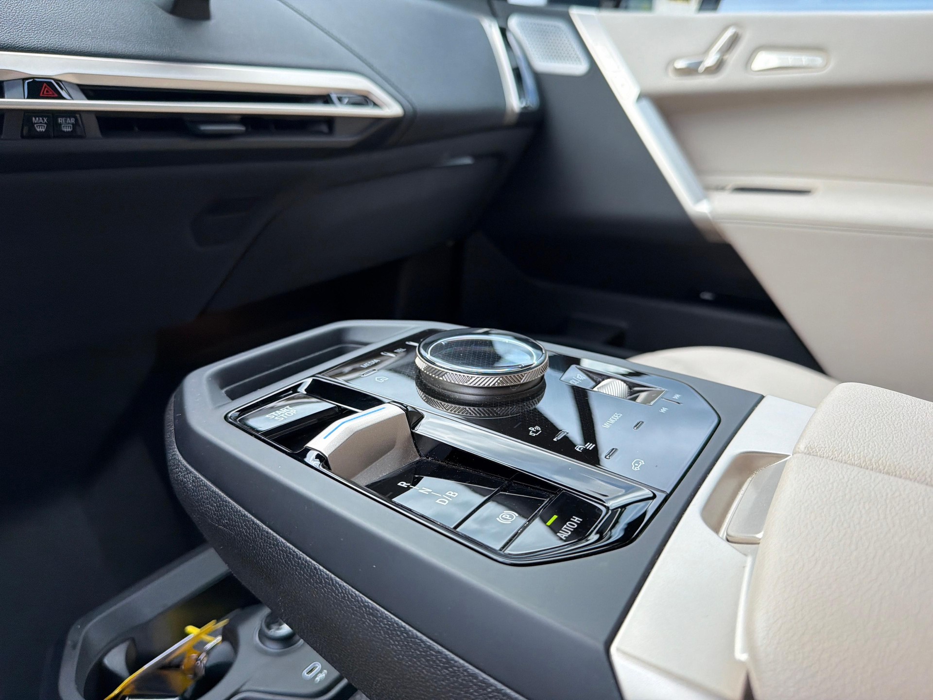 BMW iX M60-image-18