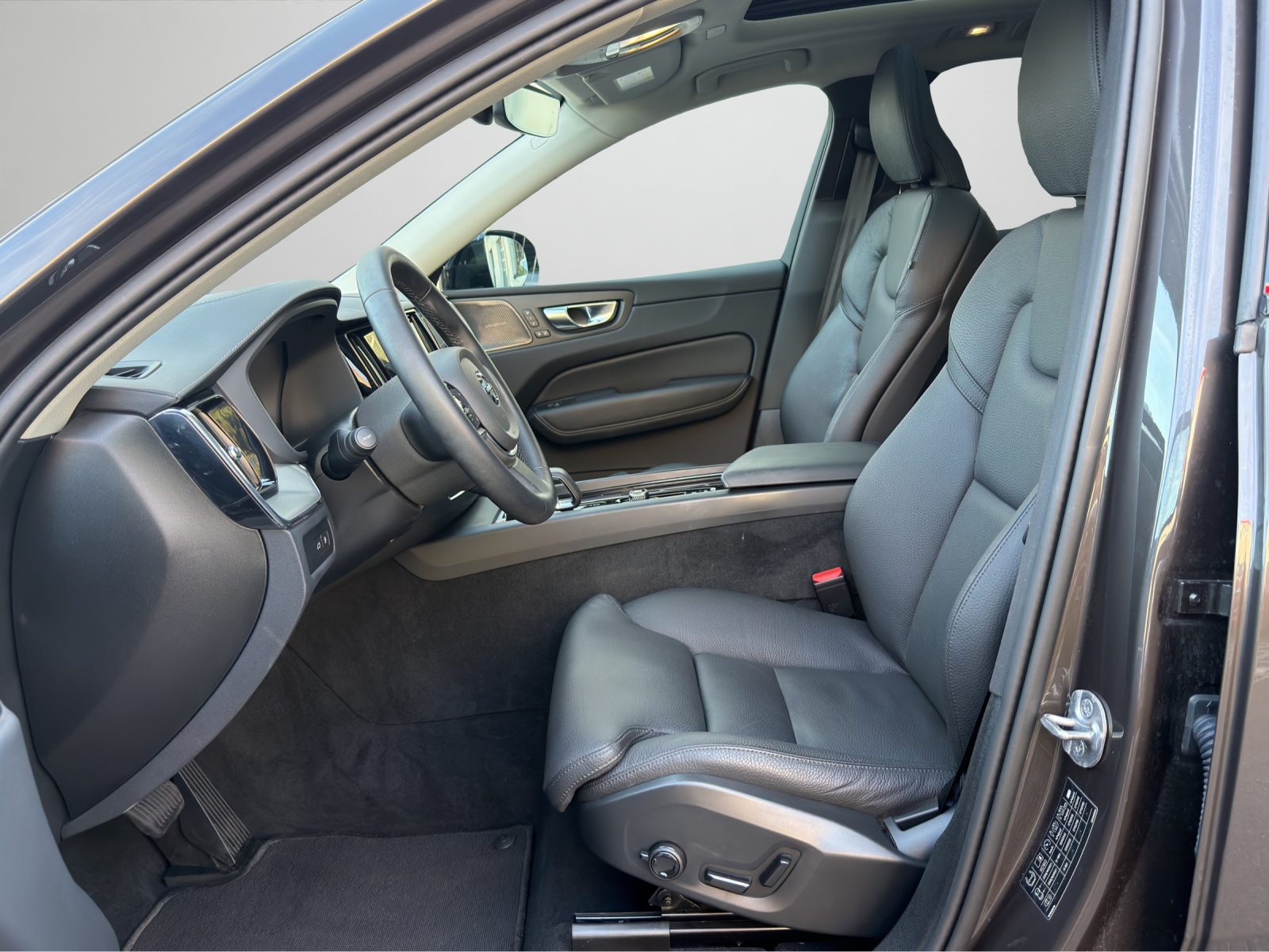 Image VOLVO XC60 XC60 2.0 T6 TE Ultra Dark eAWD