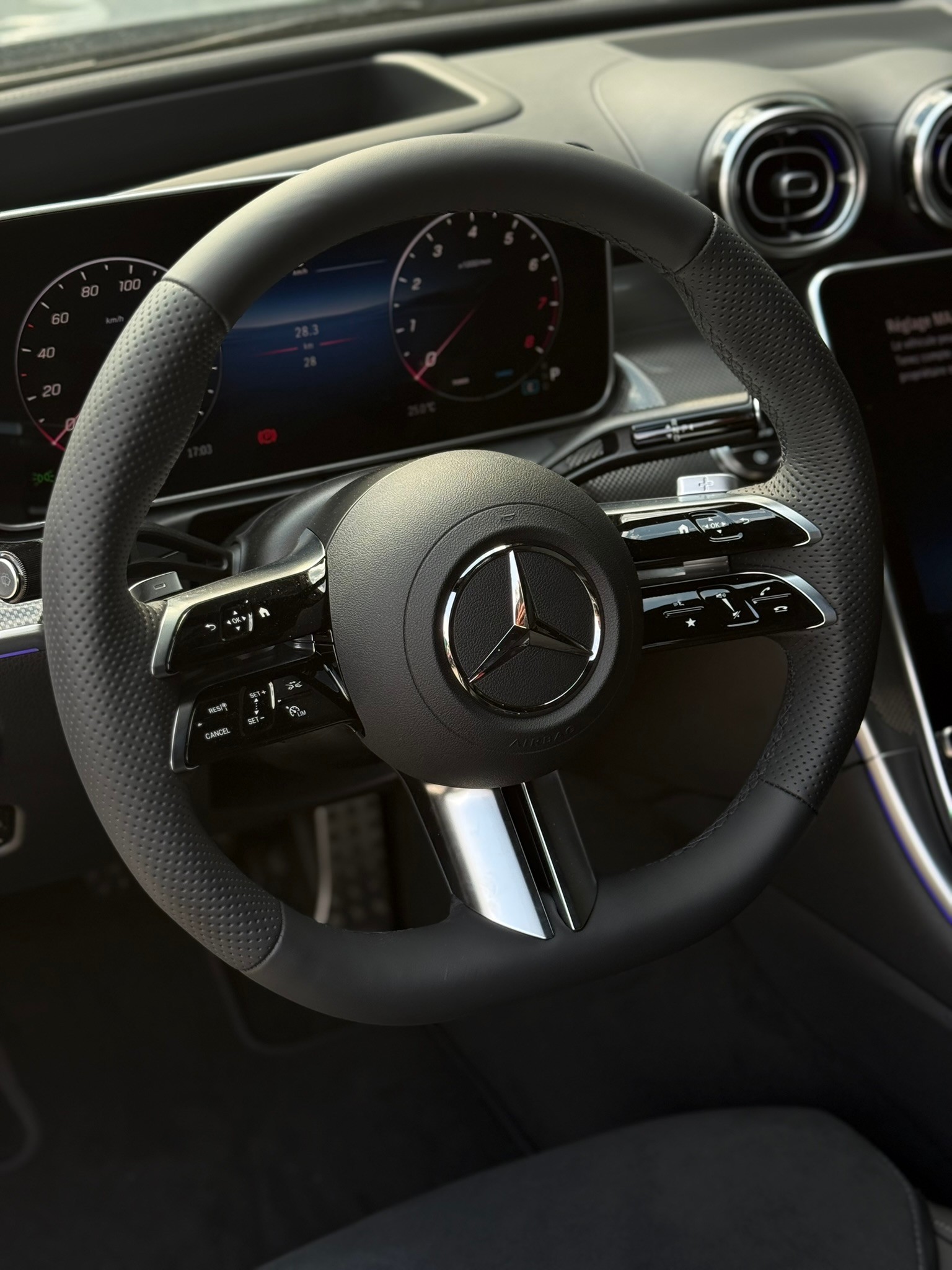 MERCEDES-BENZ C 300 T-image-8
