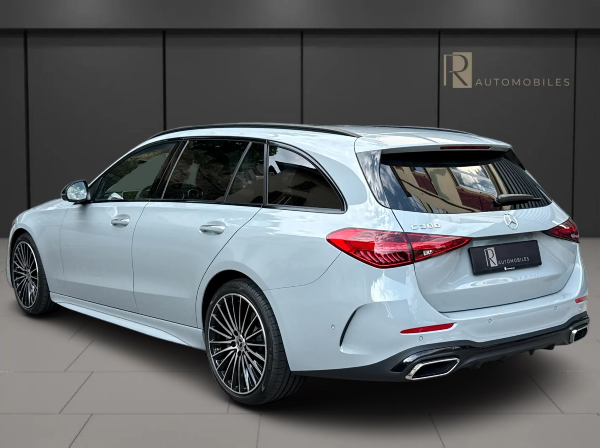 MERCEDES-BENZ C 300 T-image-4