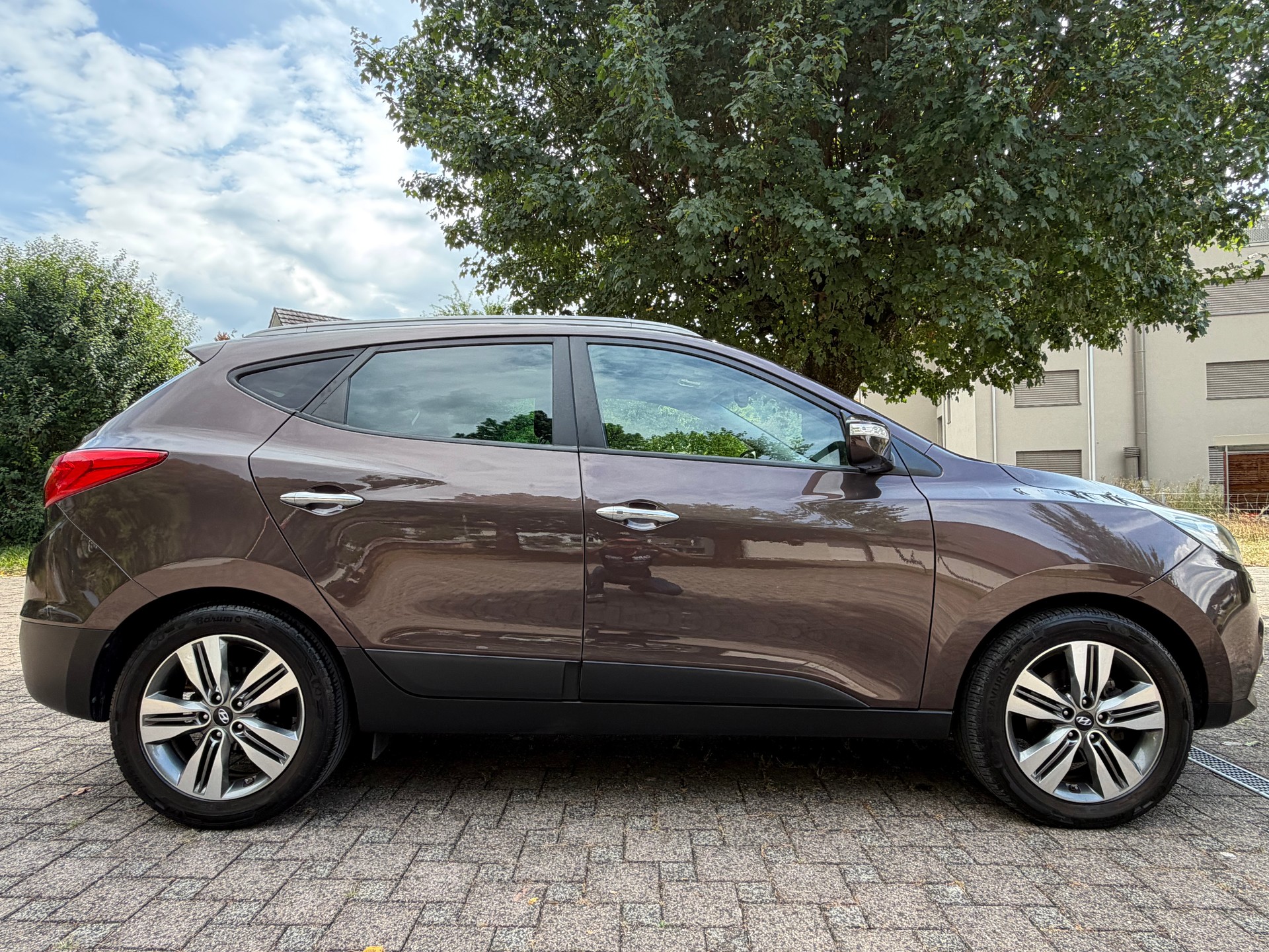 HYUNDAI iX 35 2.0 CRDi Premium 2WD-image-8