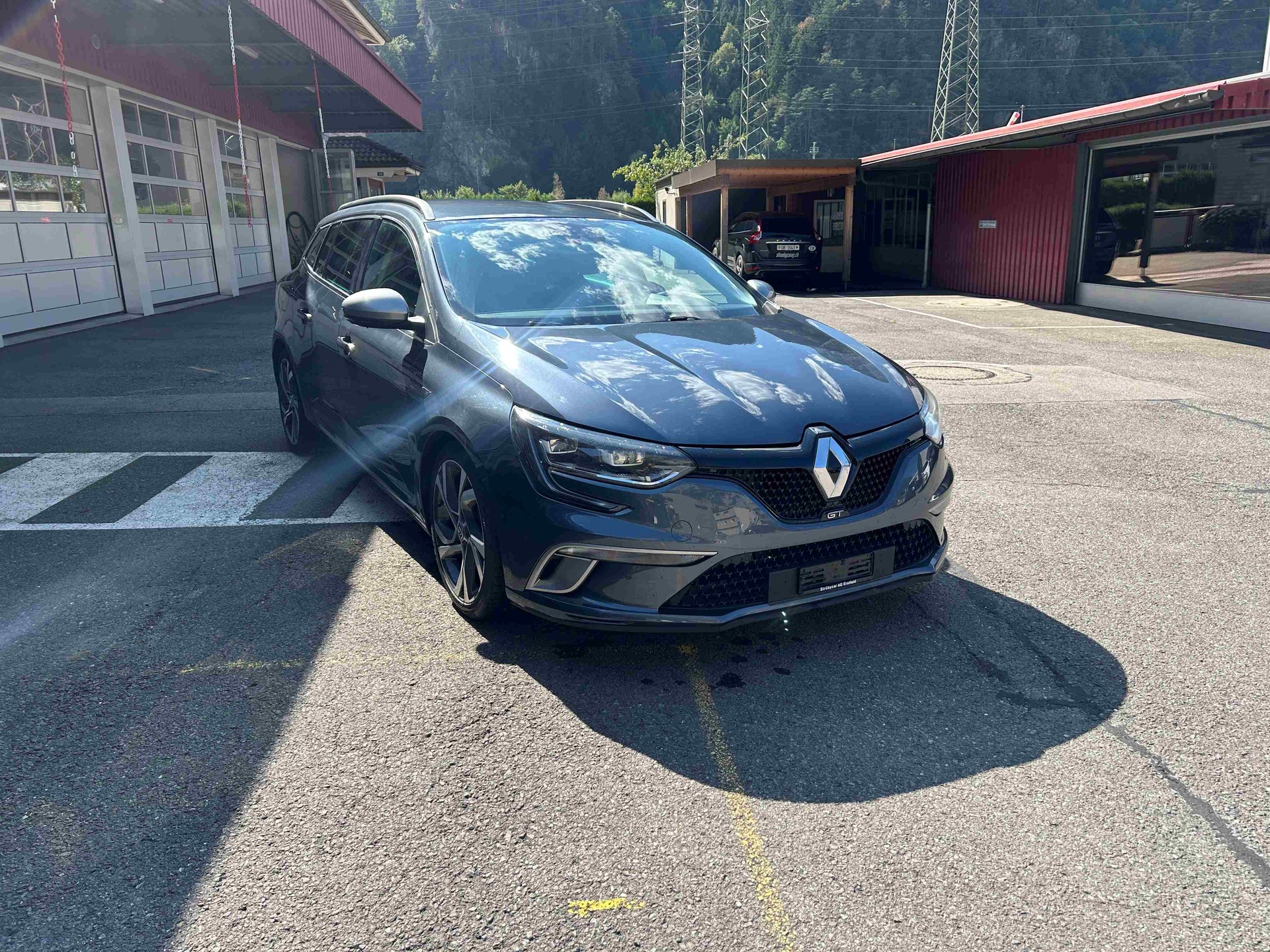 RENAULT Mégane Grandtour 1.6 16V Turbo GT EDC-image-1