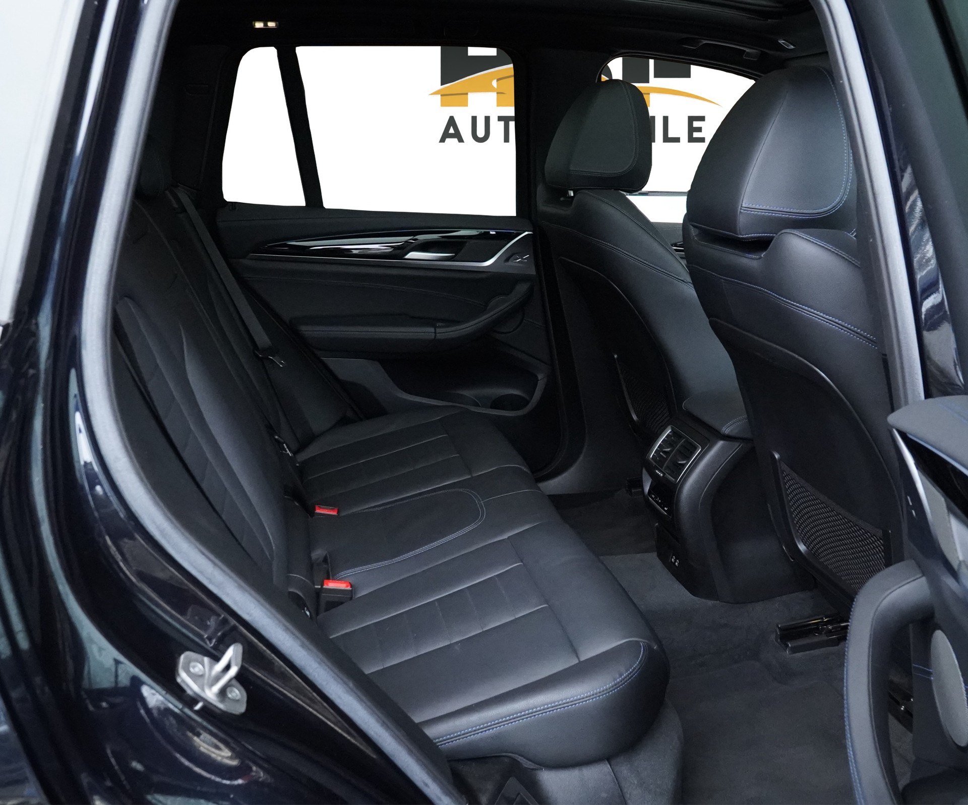 BMW iX3 Inspiring M-Paket *CH Fahrzeug & AHK*-image-17