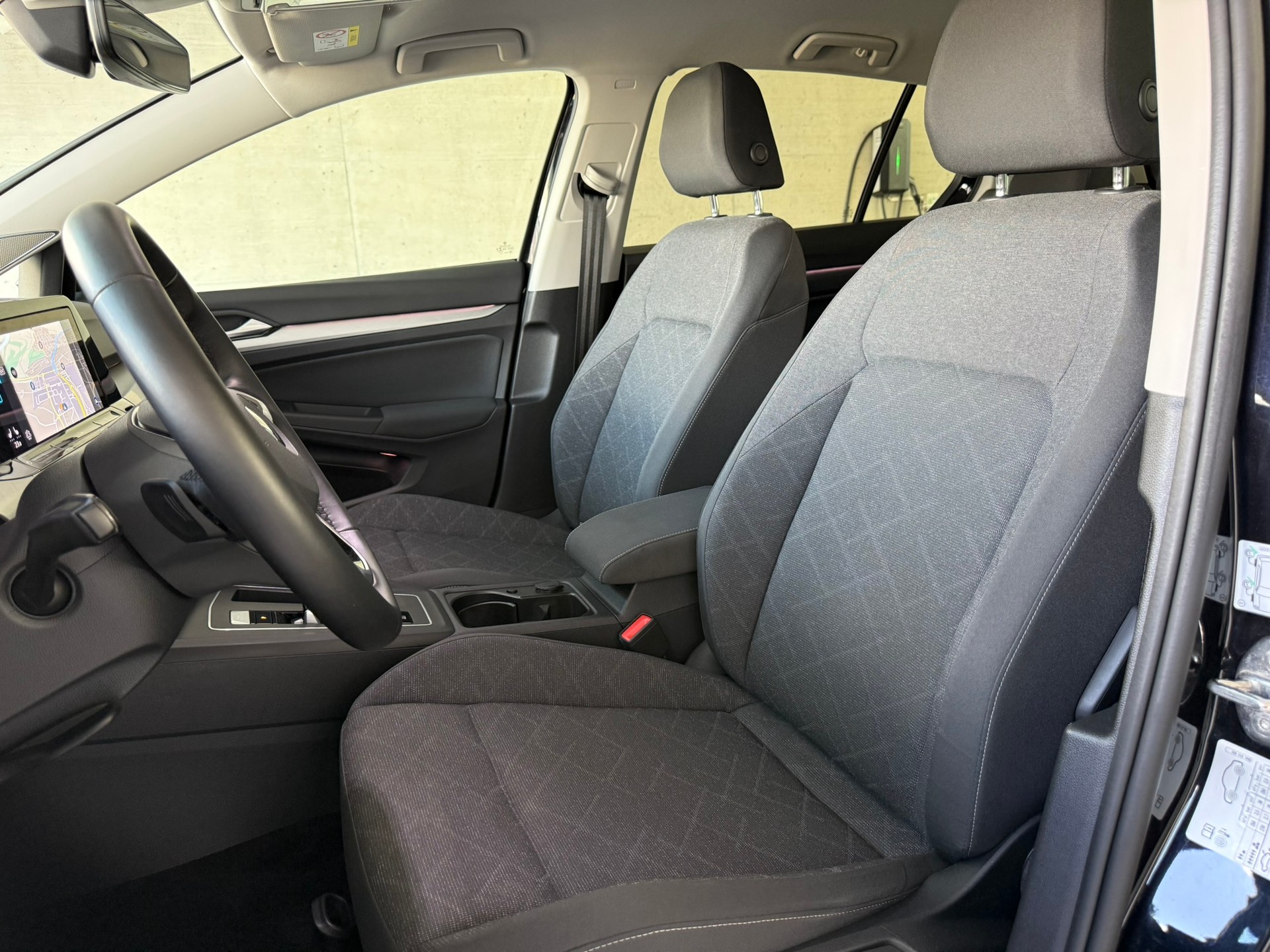 VW Golf 1.5 e TSI ACT Selection DSG-image-12