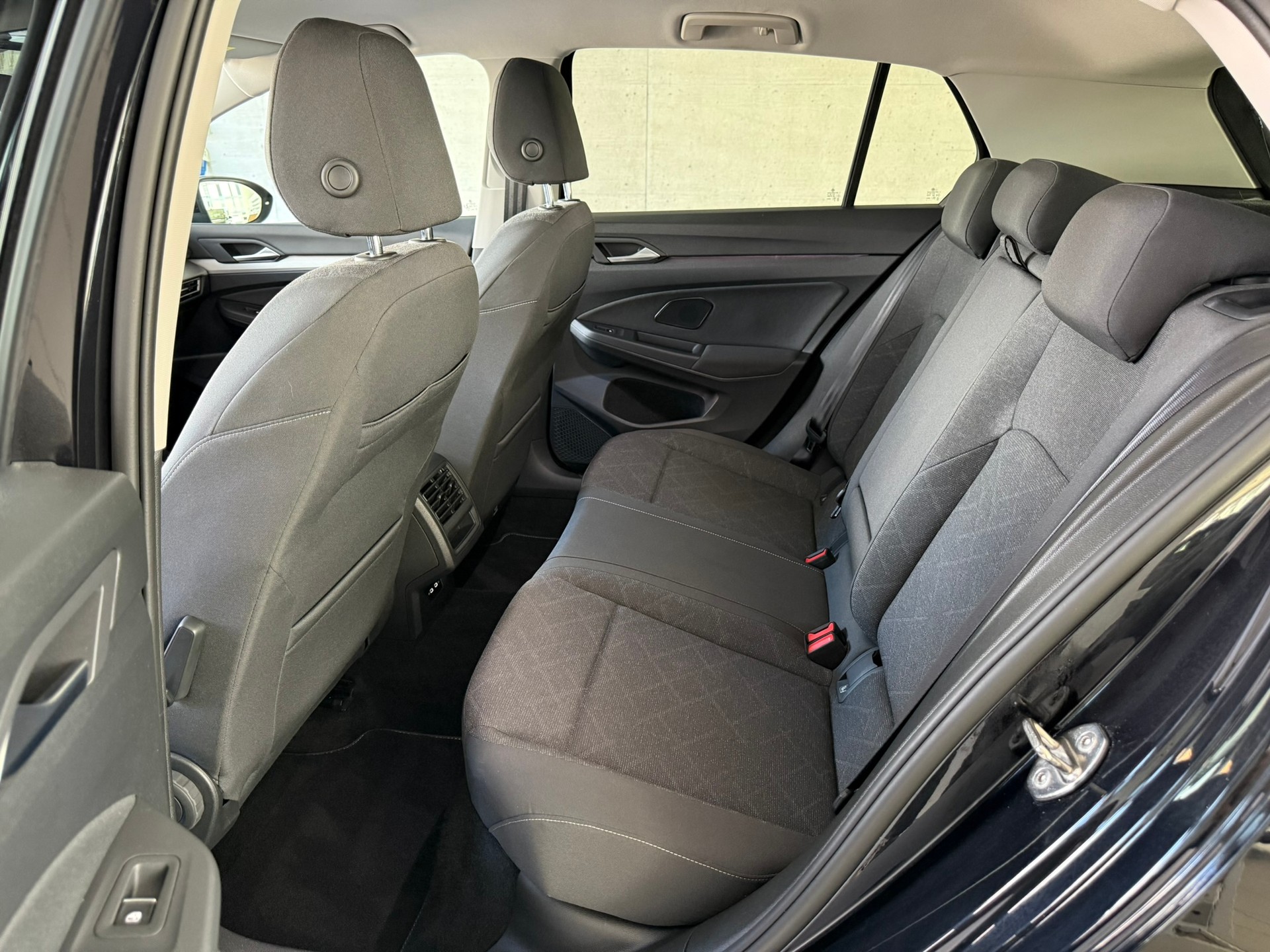 VW Golf 1.5 e TSI ACT Selection DSG-image-13