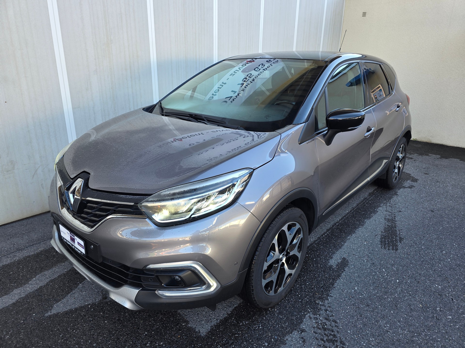 RENAULT Captur 1.5 dCi 90th Anniversary-image-1