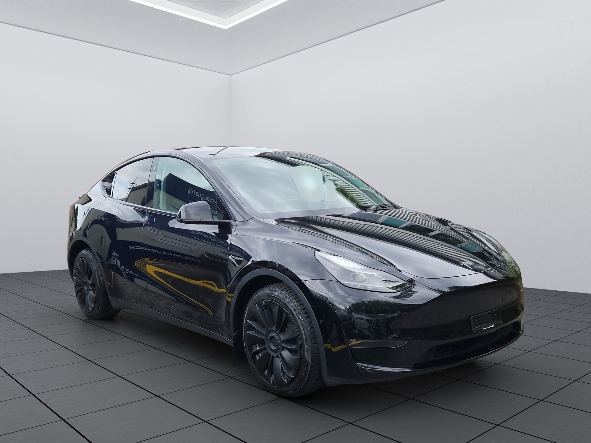 TESLA Model Y Long Range-image-3