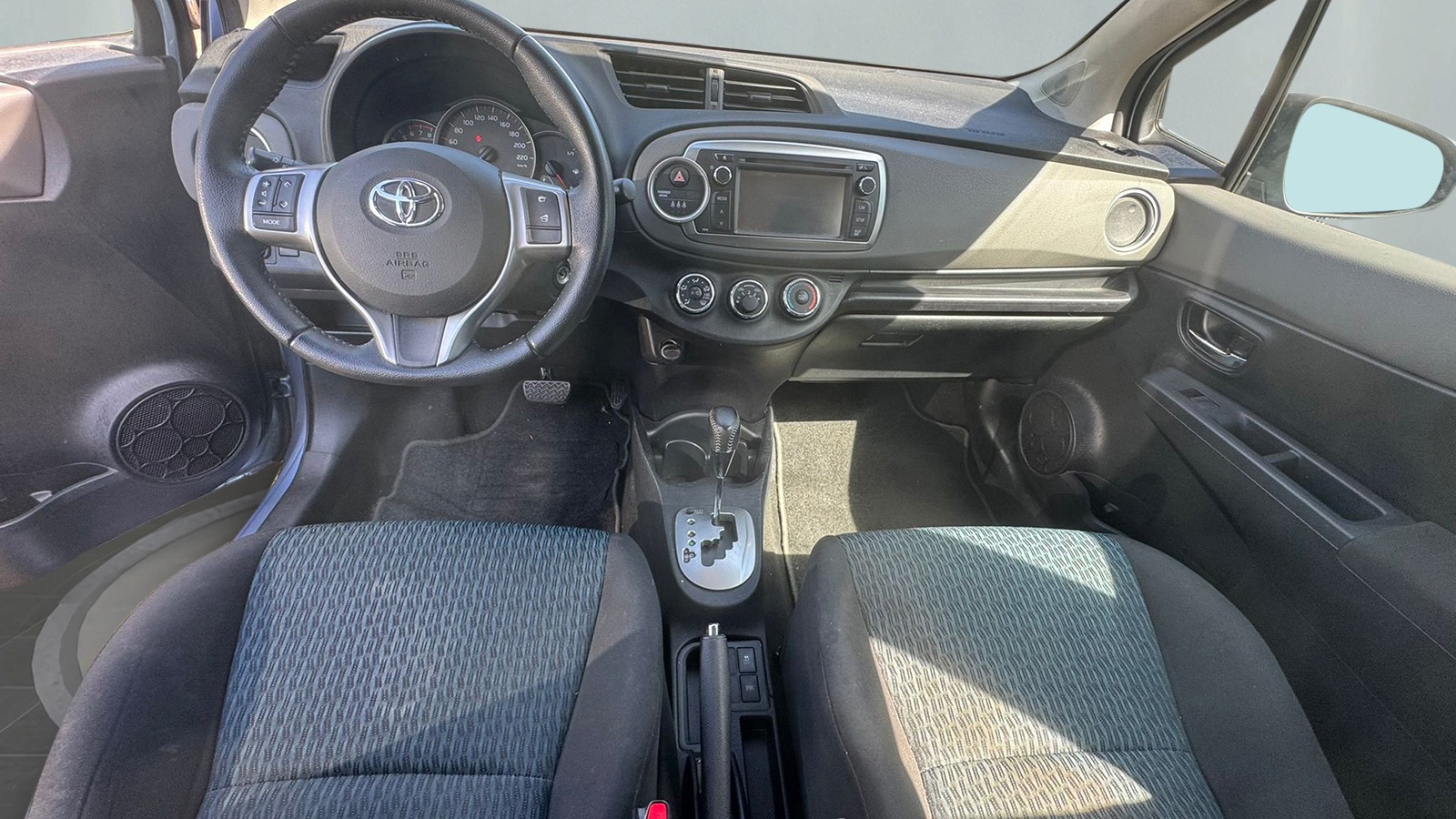 TOYOTA Yaris 1.33 Sol Multidrive-image-4