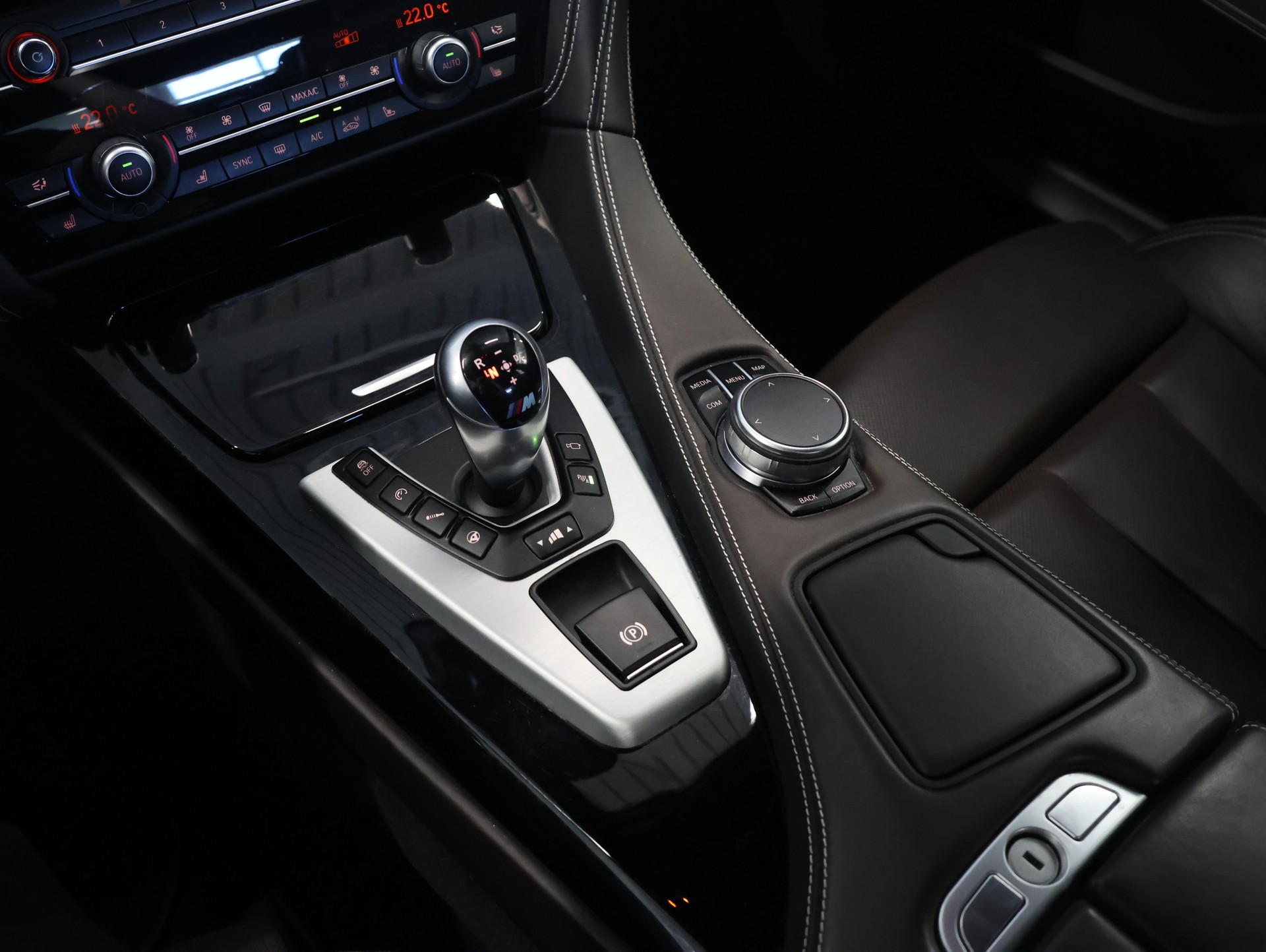 BMW M6 Gran Coupé Competition • INDIVIDUAL VOLL-LEDER •-image-30
