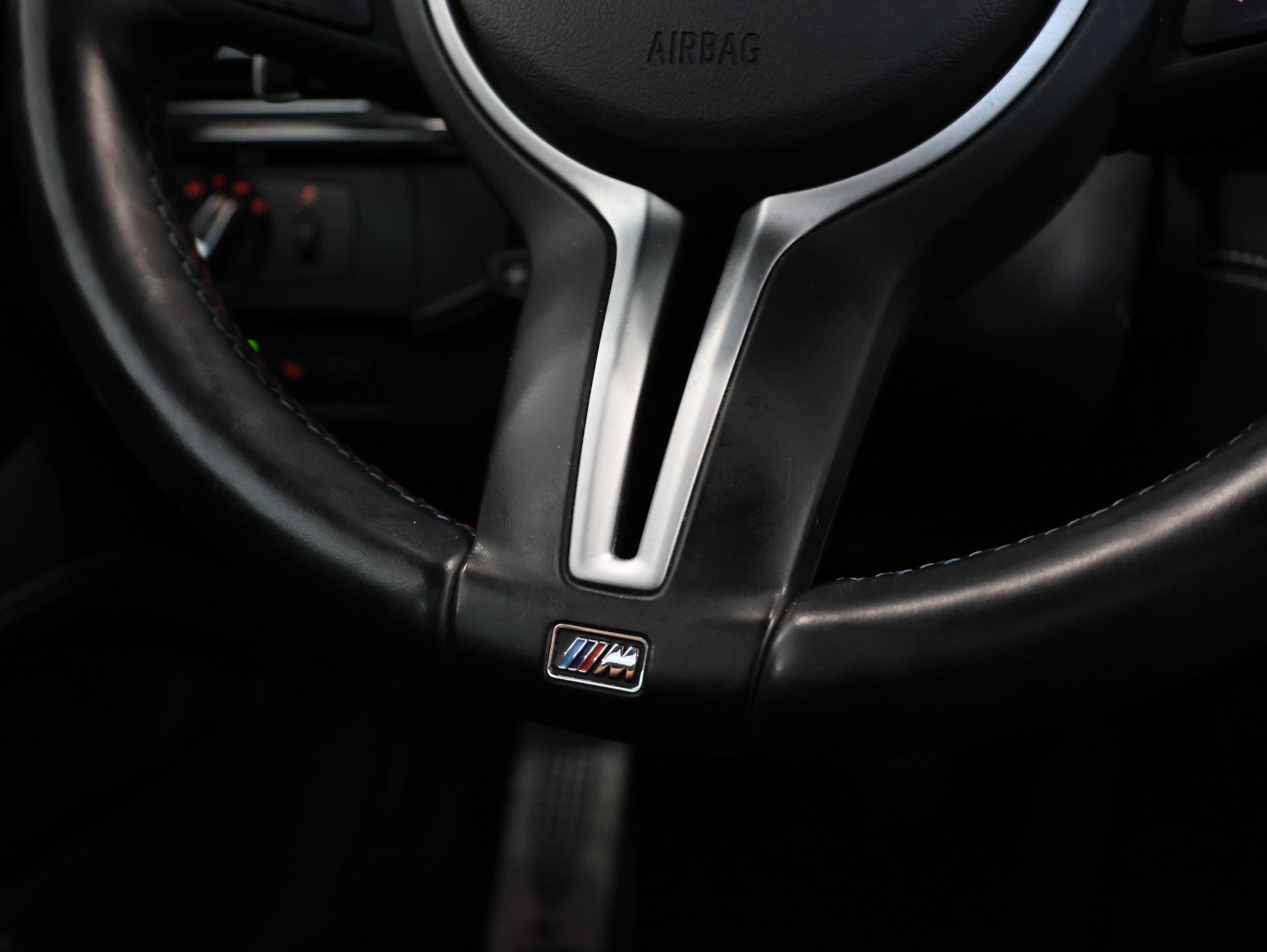 BMW M6 Gran Coupé Competition • INDIVIDUAL VOLL-LEDER •-image-24