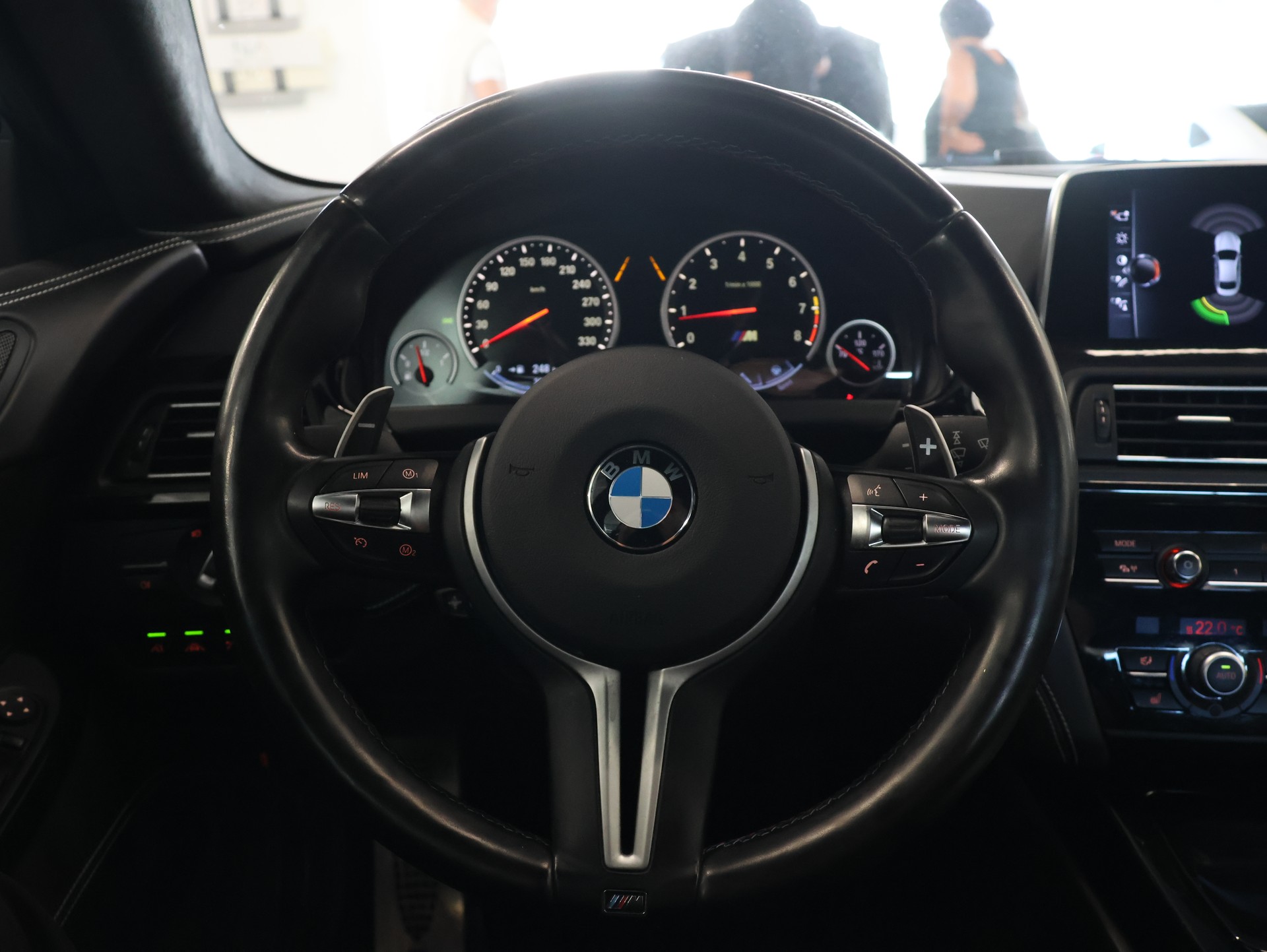 BMW M6 Gran Coupé Competition • INDIVIDUAL VOLL-LEDER •-image-19