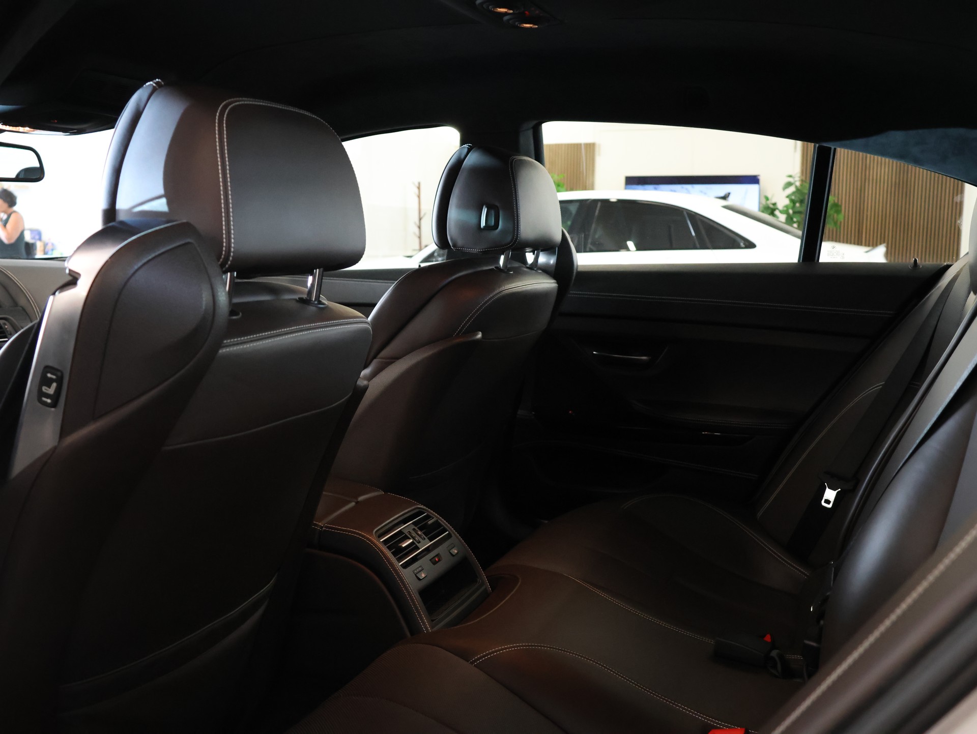 BMW M6 Gran Coupé Competition • INDIVIDUAL VOLL-LEDER •-image-38