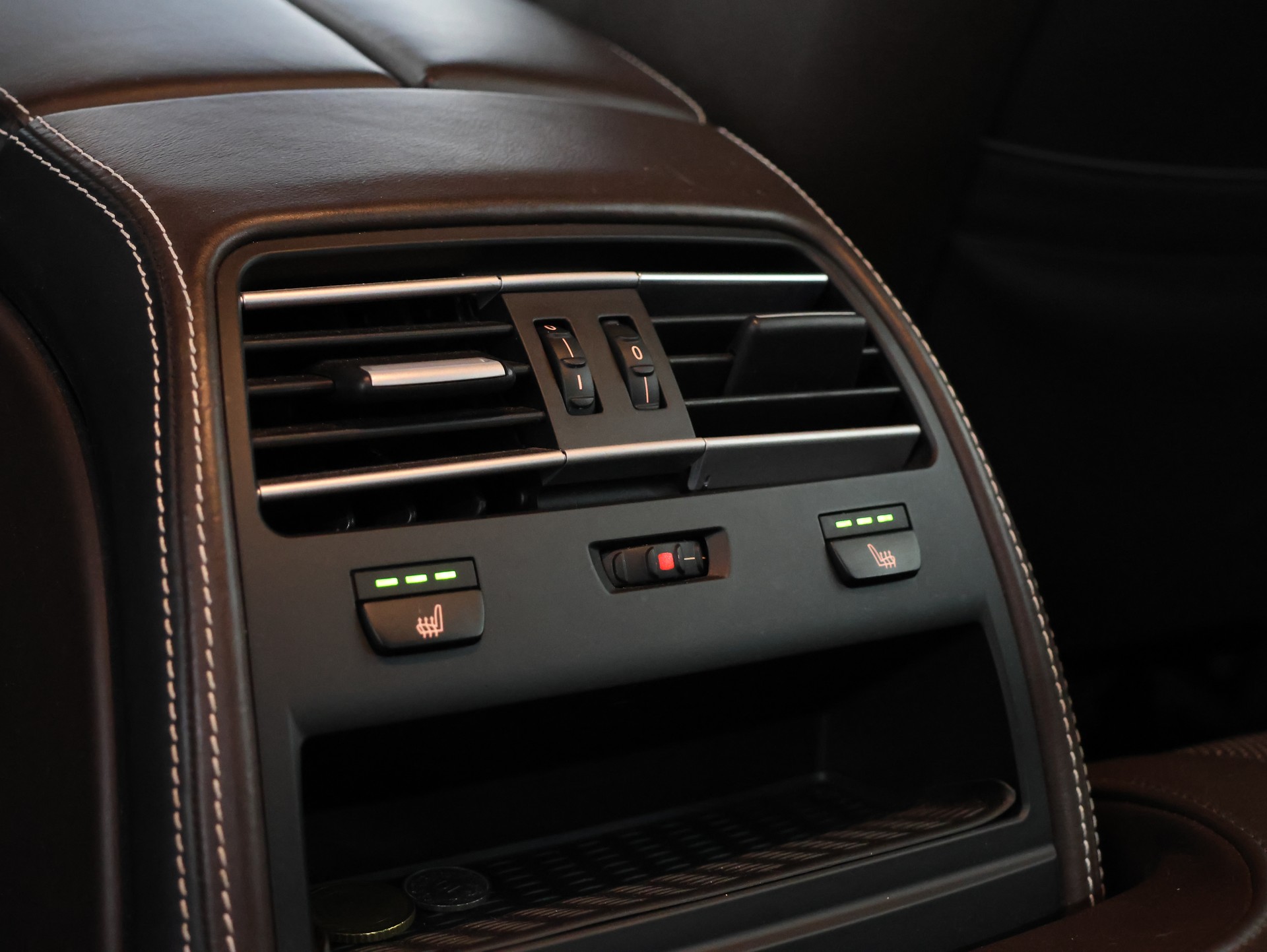 BMW M6 Gran Coupé Competition • INDIVIDUAL VOLL-LEDER •-image-39