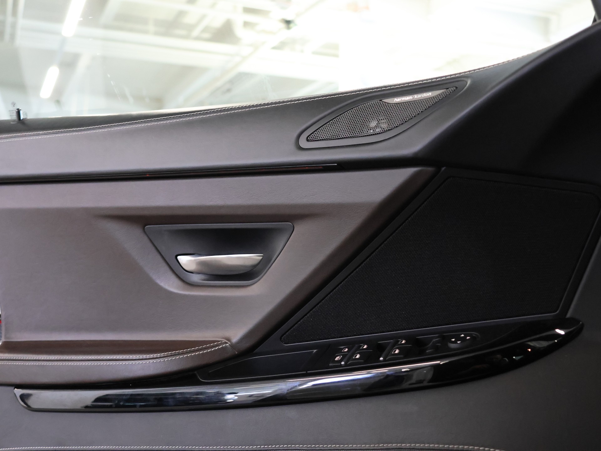 BMW M6 Gran Coupé Competition • INDIVIDUAL VOLL-LEDER •-image-35