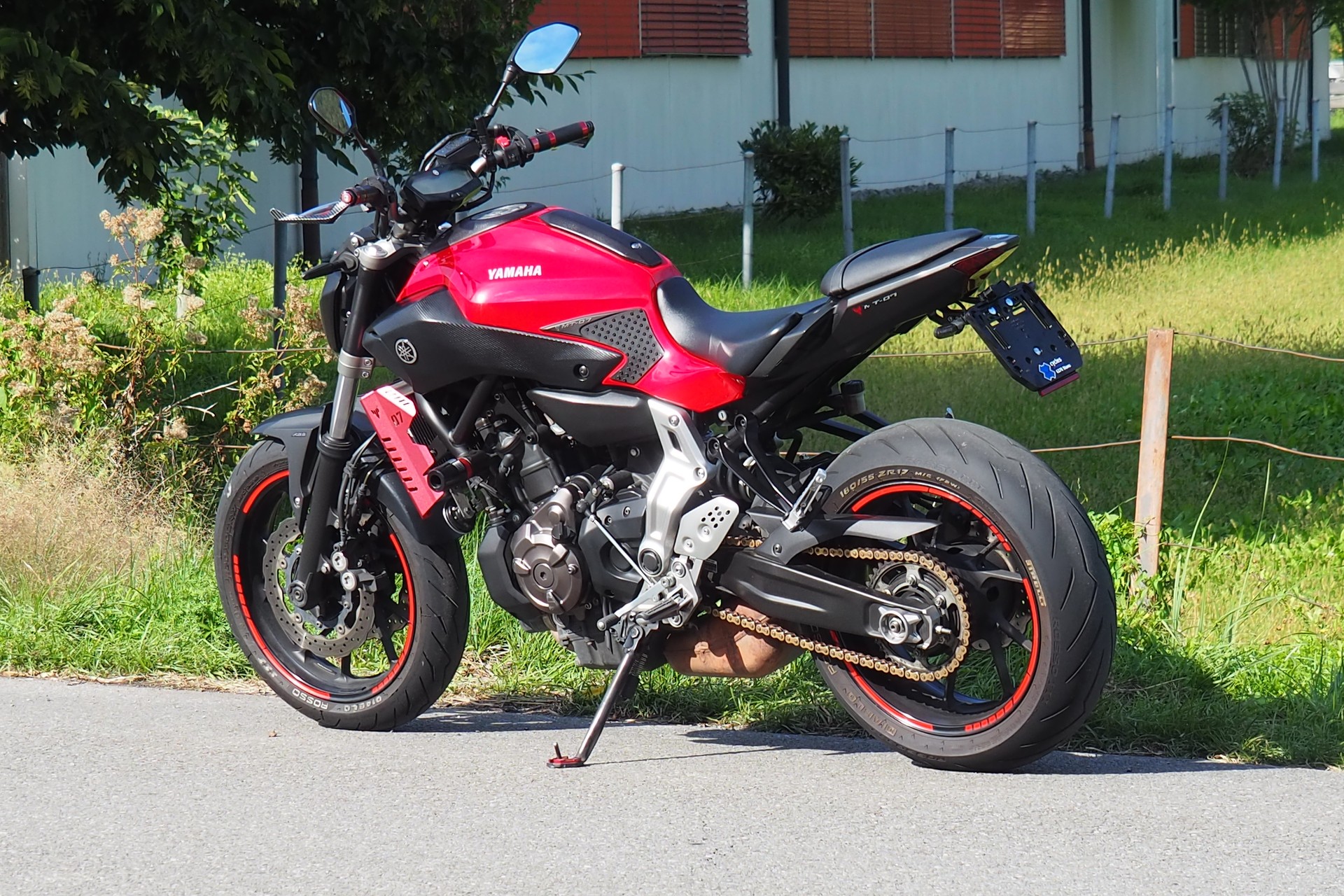 YAMAHA MT-07 (35KW)-showroom-element-3