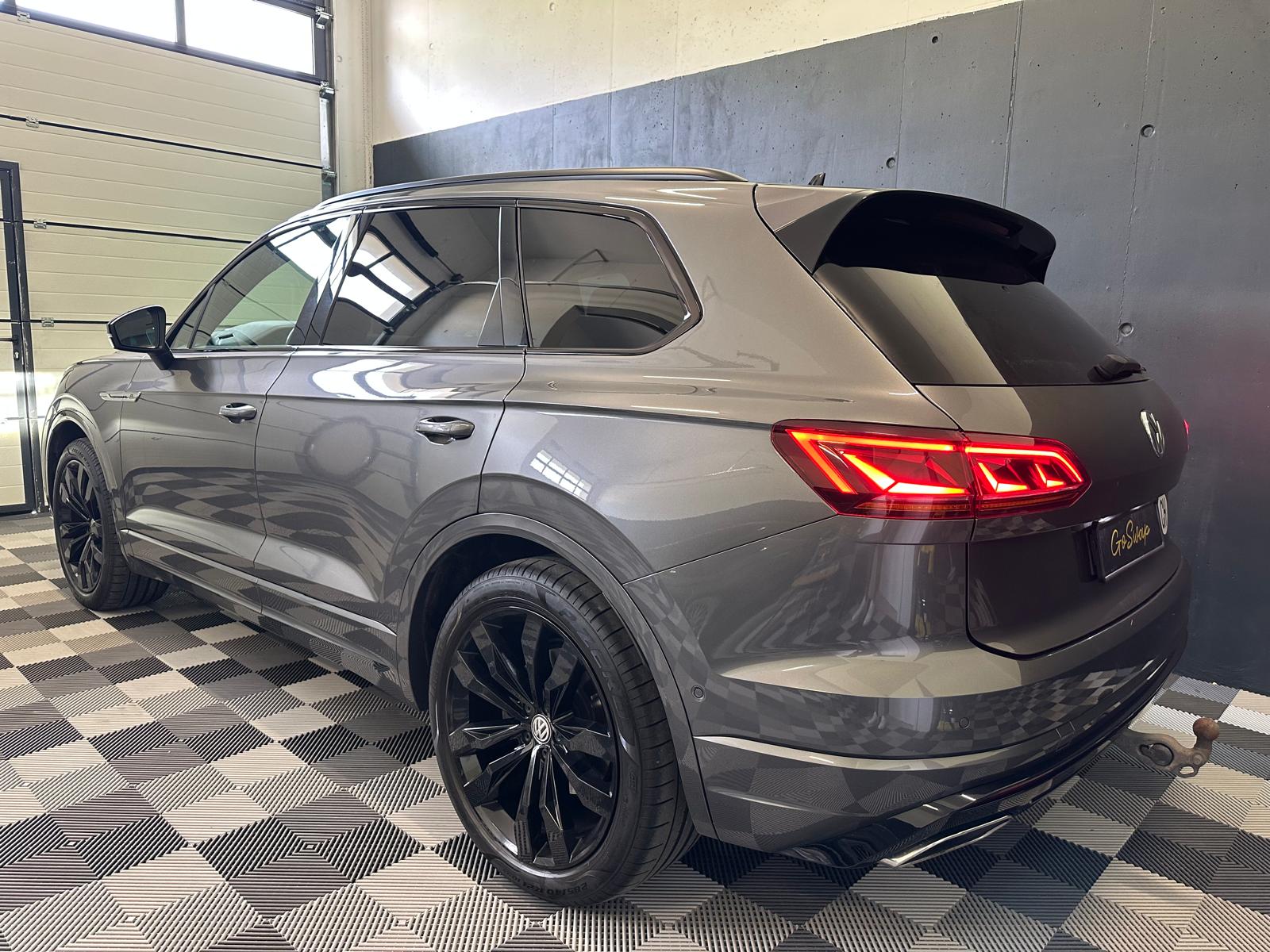 VW Touareg 3.0 TDI R Line Tiptronic *Attelage électrique *Carplay *2 jeux de roues-image-3