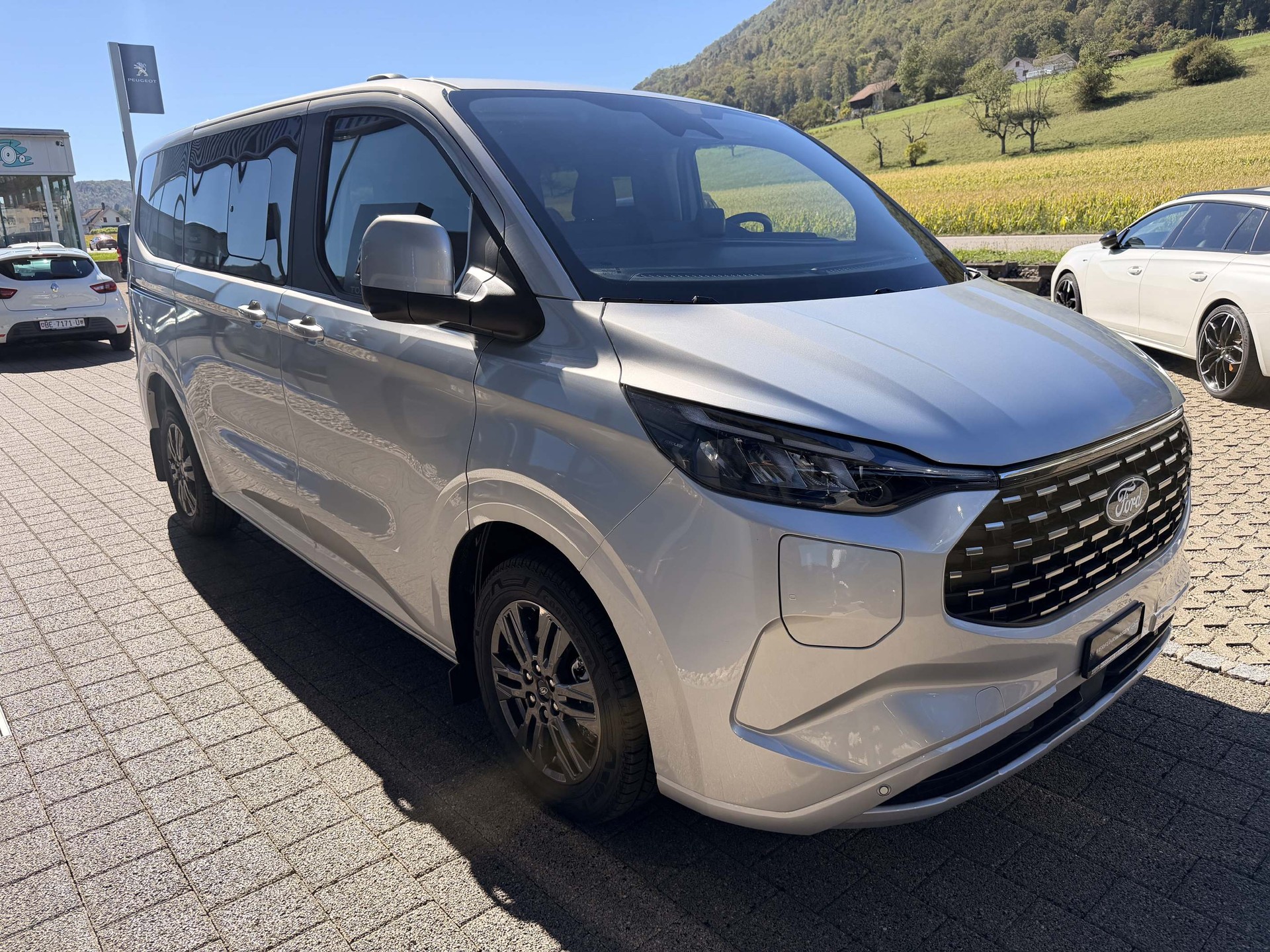 FORD Tourneo Custom 340 L1 2.5 Duratec 233 Titanium PHEV 9 Plätzer-showroom-element-3
