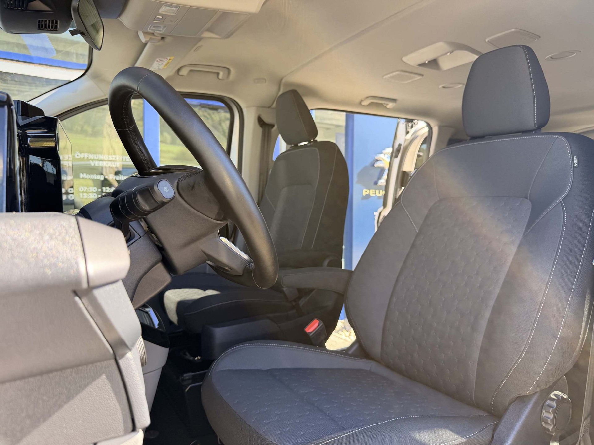 FORD Tourneo Custom 340 L1 2.5 Duratec 233 Titanium PHEV 9 Plätzer-image-12
