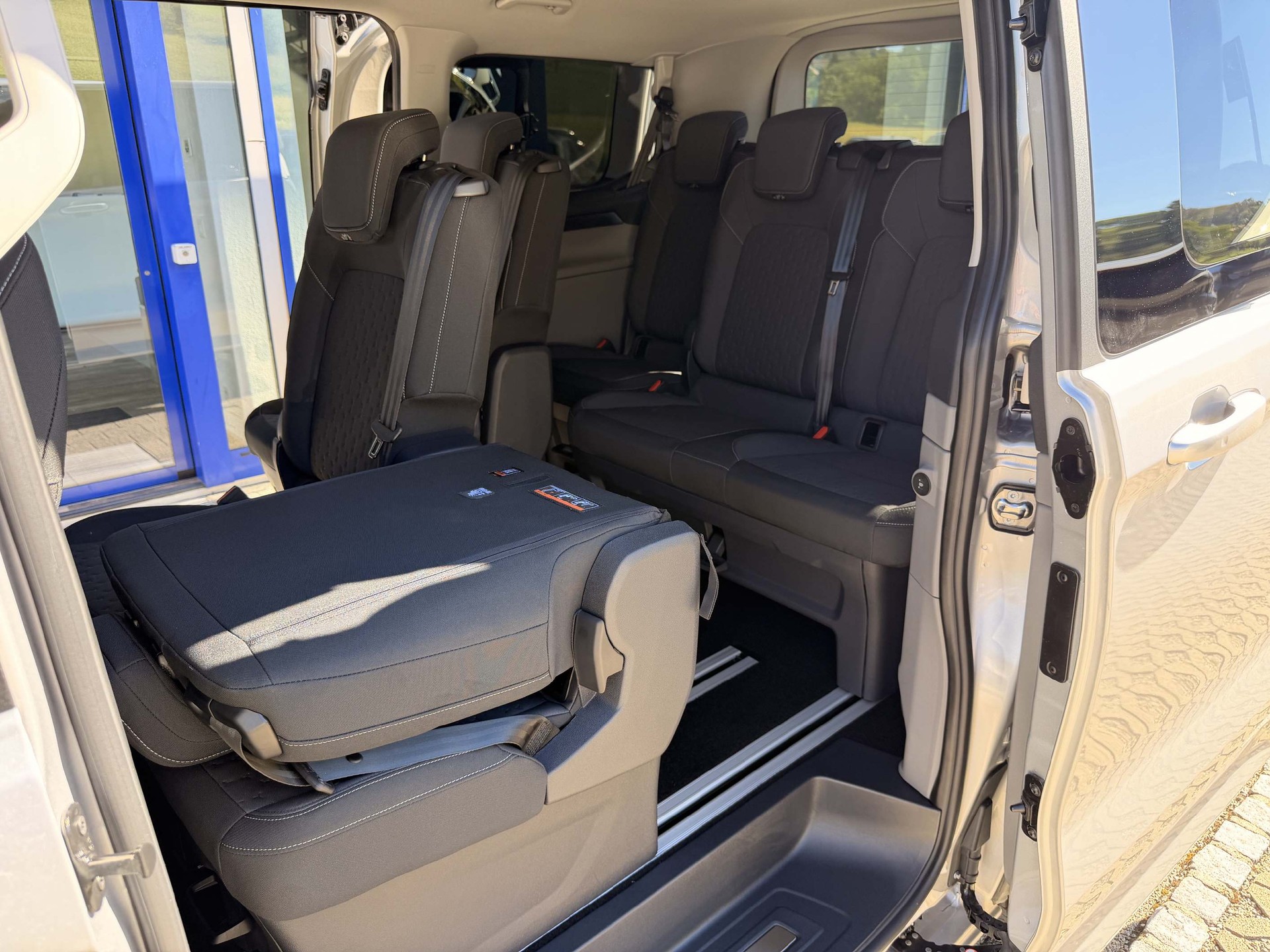 FORD Tourneo Custom 340 L1 2.5 Duratec 233 Titanium PHEV 9 Plätzer-image-14