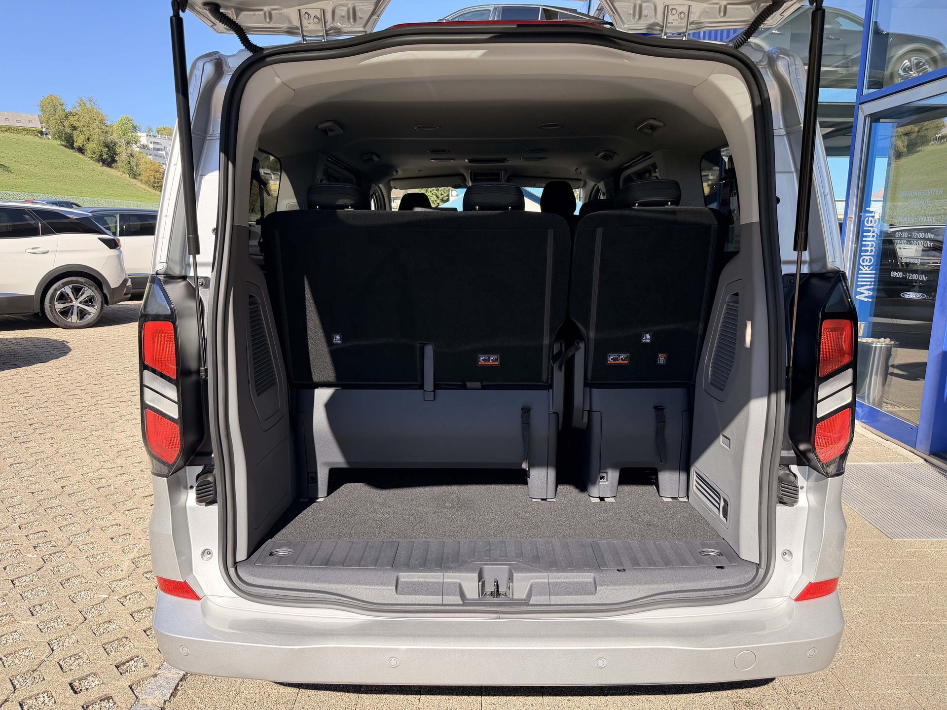 FORD Tourneo Custom 340 L1 2.5 Duratec 233 Titanium PHEV 9 Plätzer-image-7