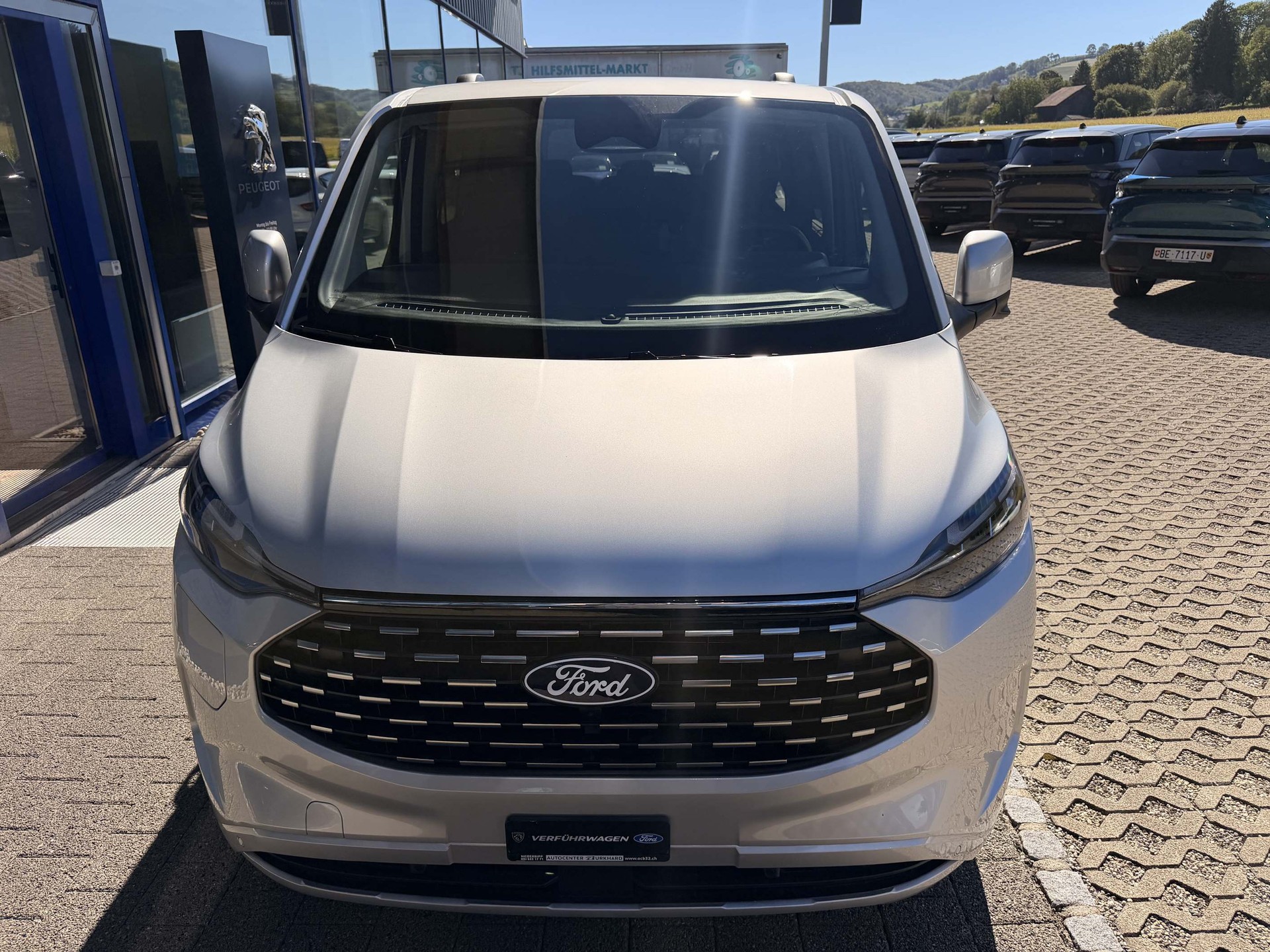 FORD Tourneo Custom 340 L1 2.5 Duratec 233 Titanium PHEV 9 Plätzer-showroom-element-2