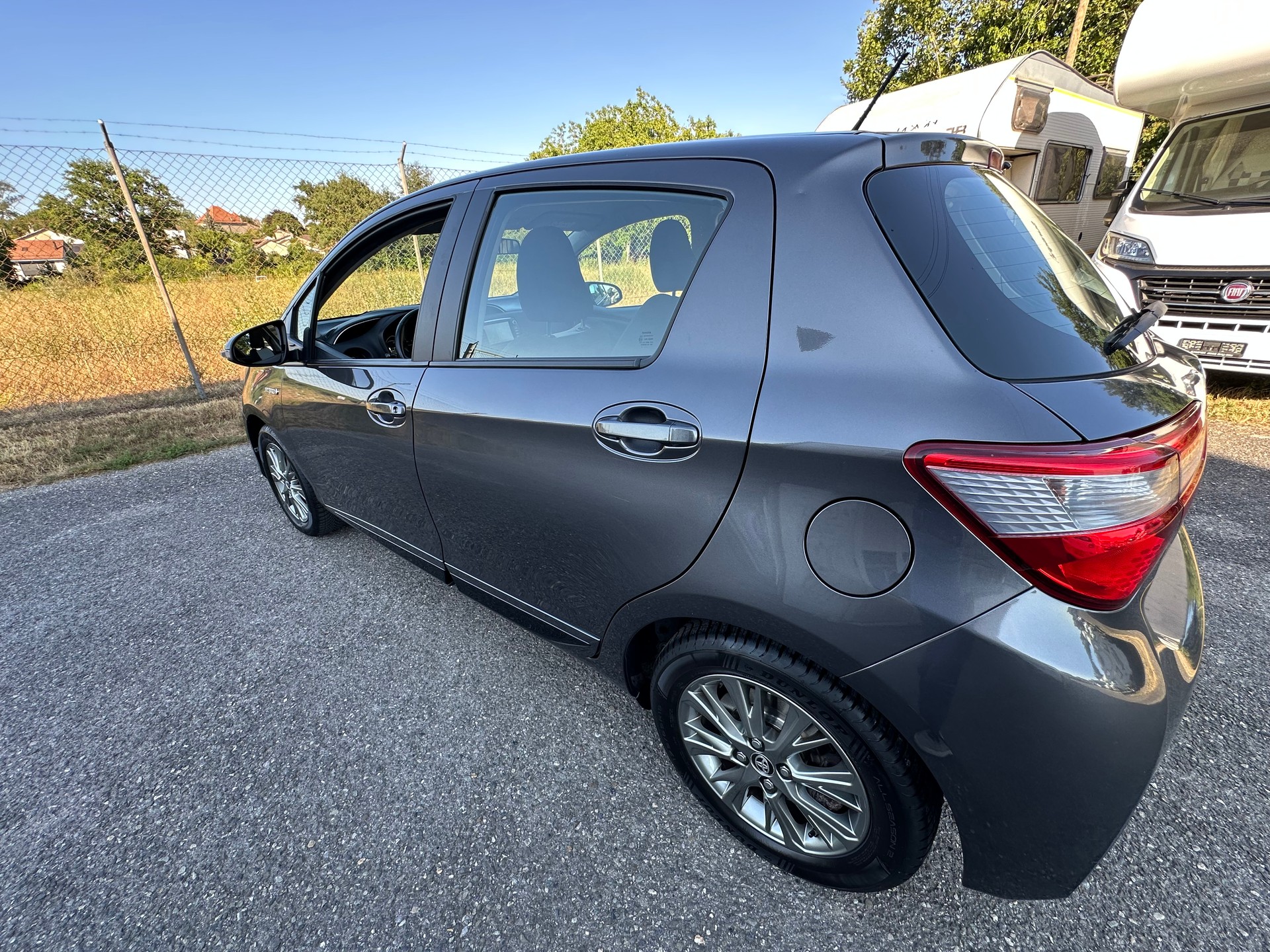 TOYOTA Yaris 1.5 VVT-i Hybrid Comfort e-CVT-image-22