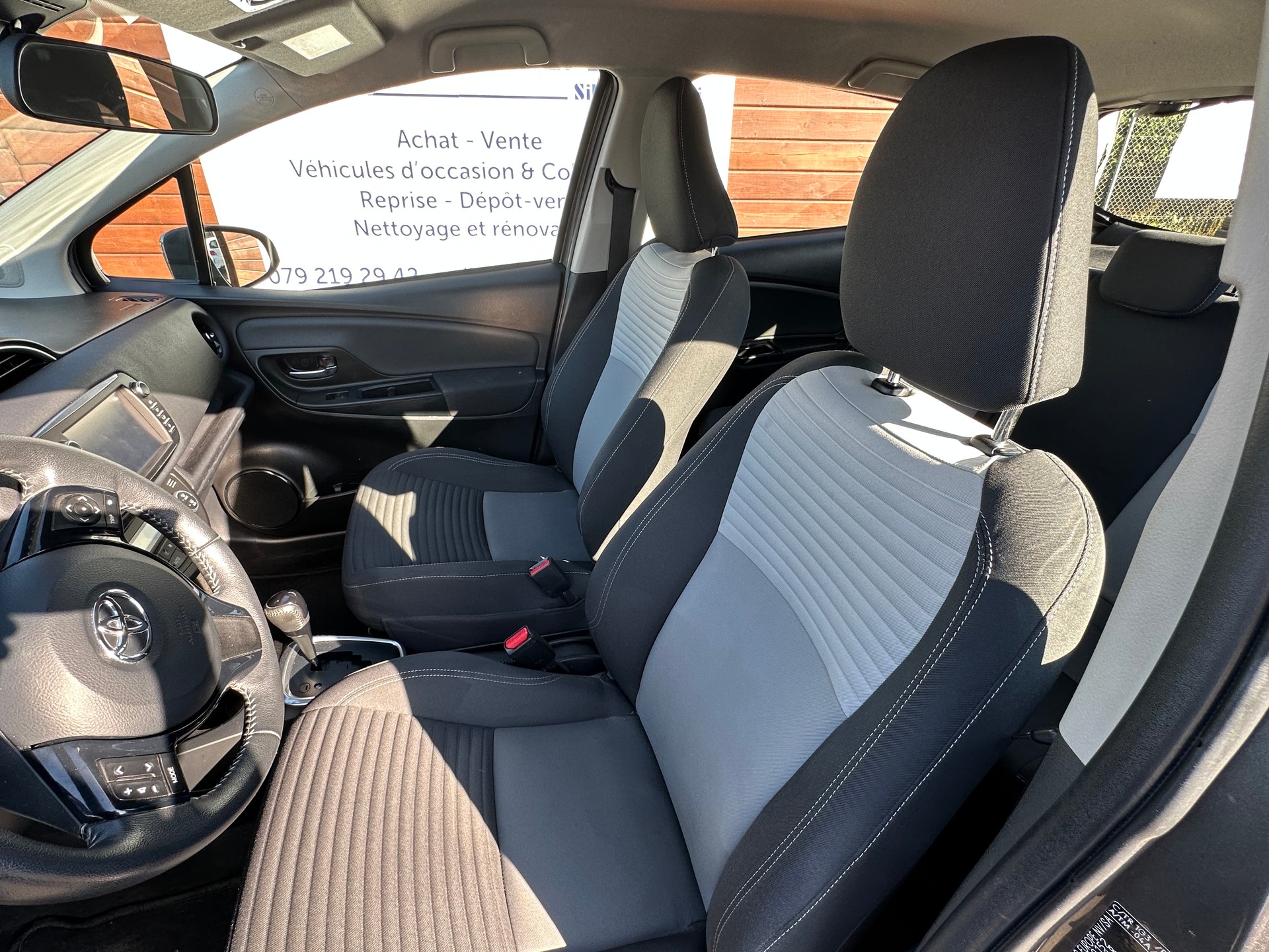 TOYOTA Yaris 1.5 VVT-i Hybrid Comfort e-CVT-image-10