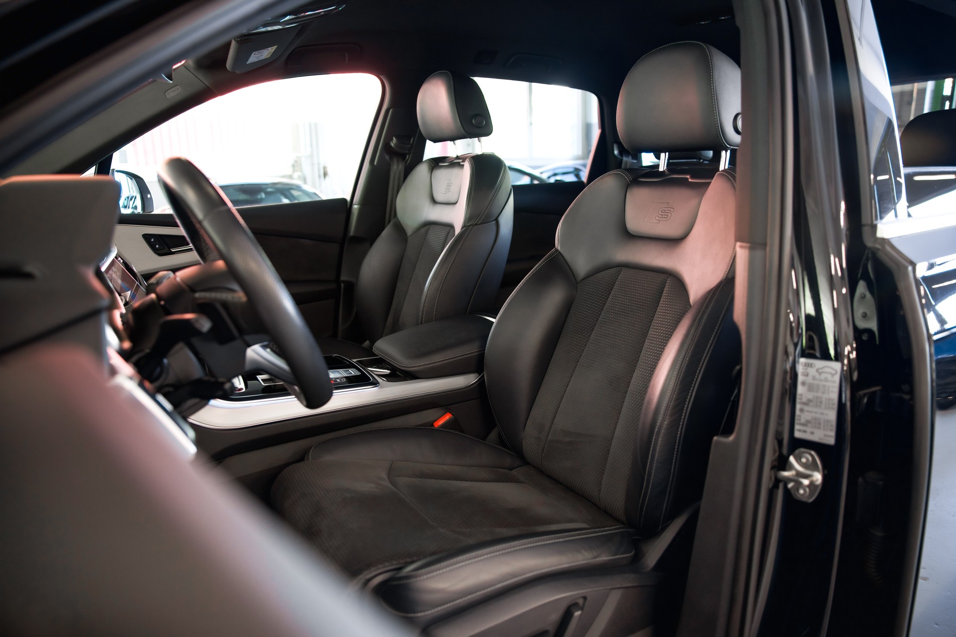 AUDI SQ7 TFSI quattro tiptronic-image-20