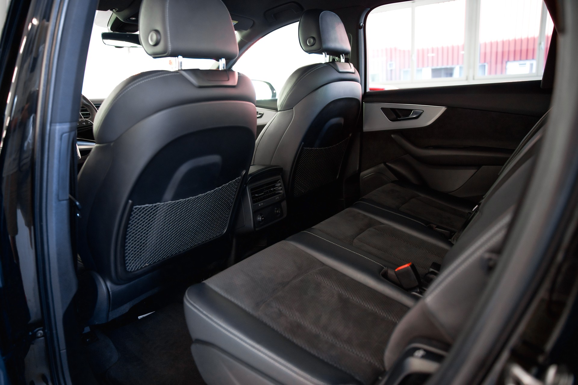 AUDI SQ7 TFSI quattro tiptronic-image-22