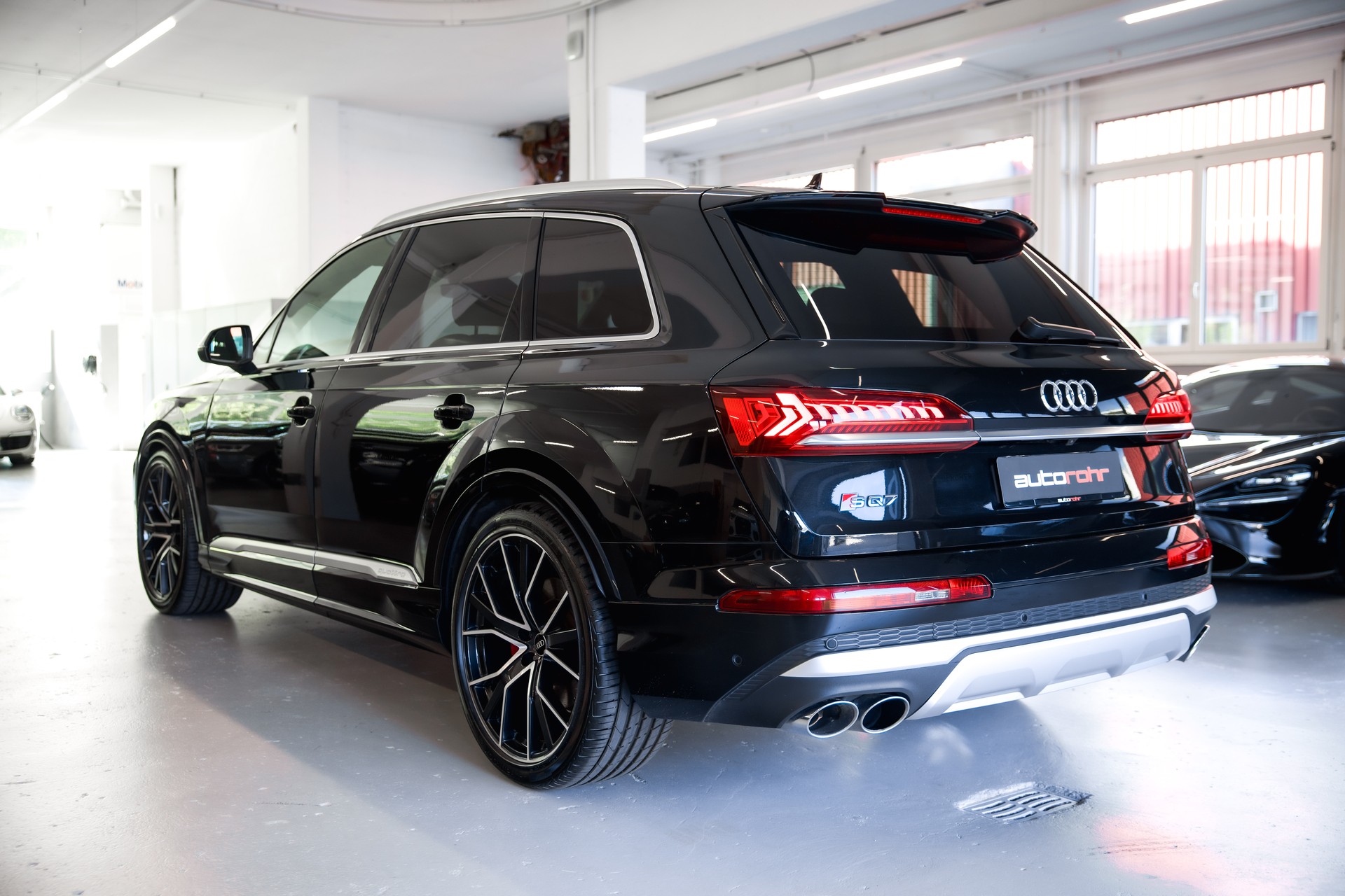 AUDI SQ7 TFSI quattro tiptronic-image-6