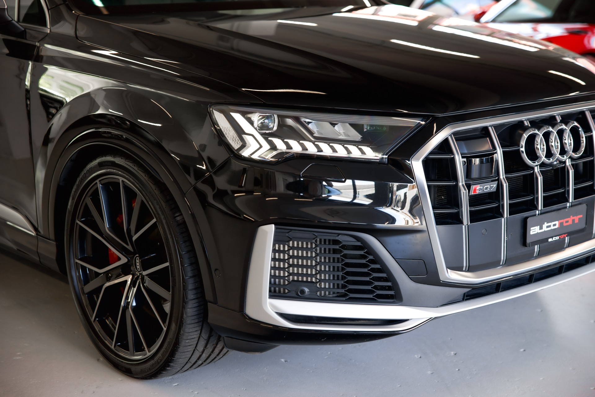 AUDI SQ7 TFSI quattro tiptronic-image-9