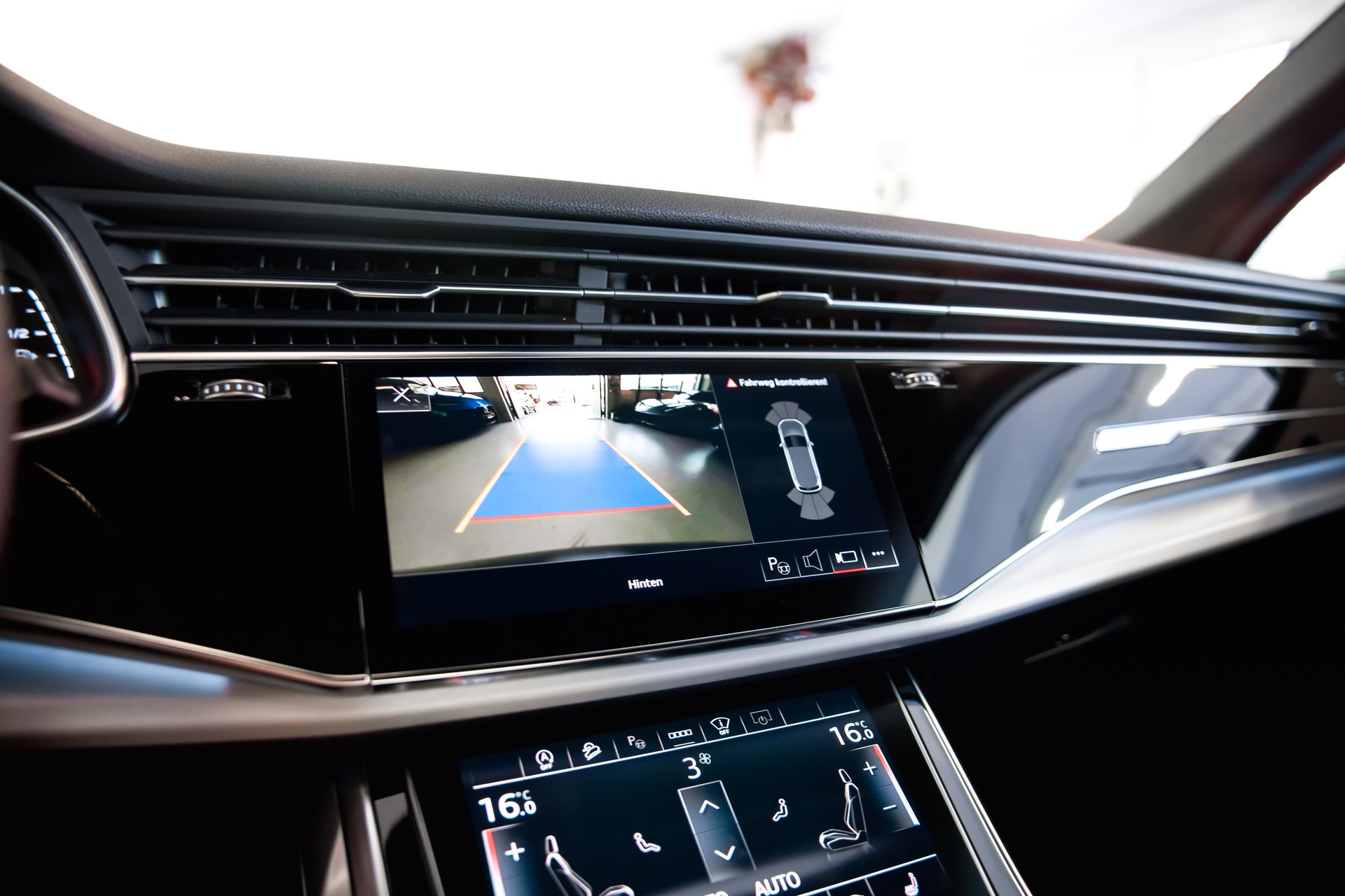 AUDI SQ7 TFSI quattro tiptronic-image-29