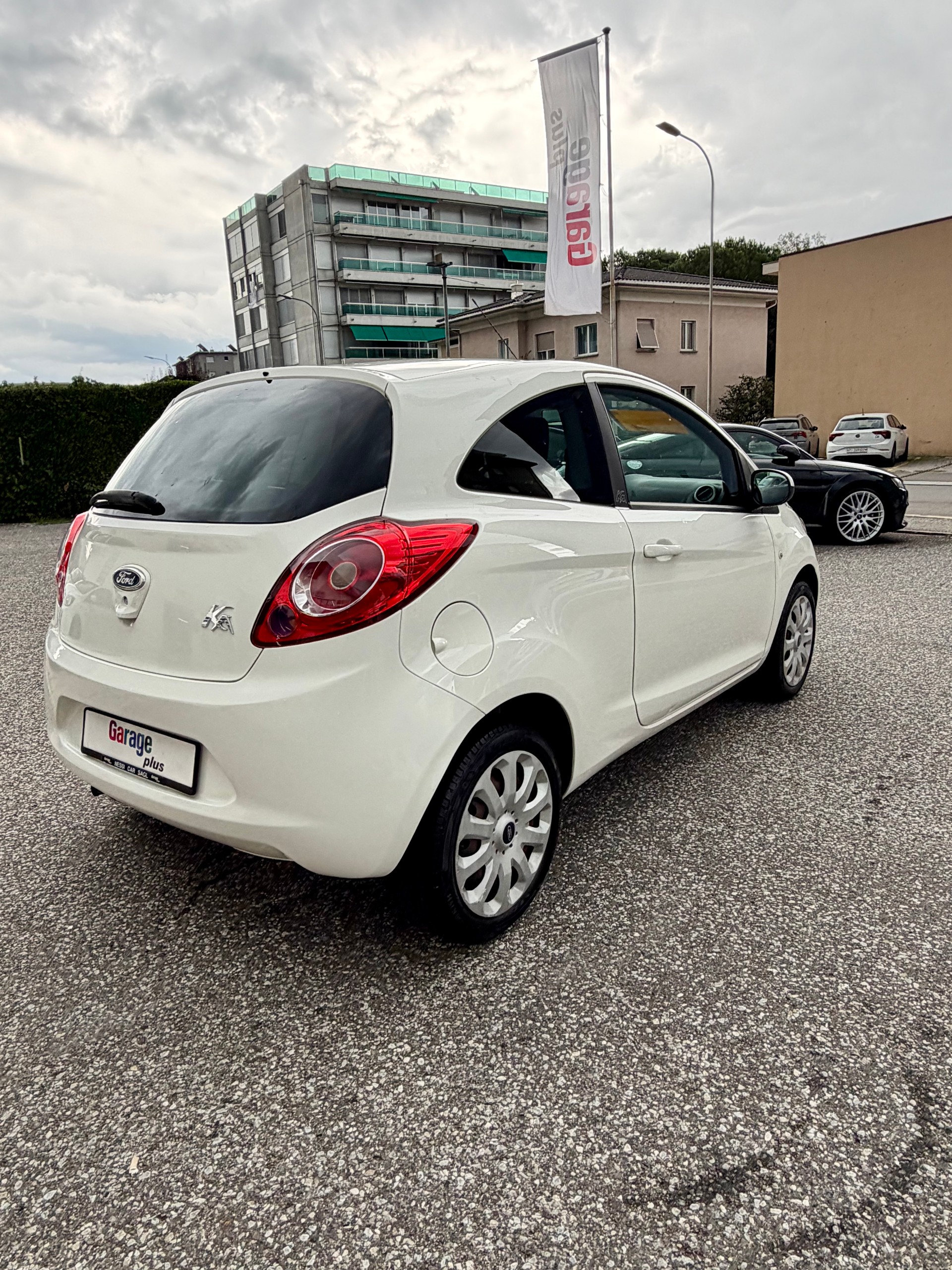 FORD KA 1.25 Titanium-image-3