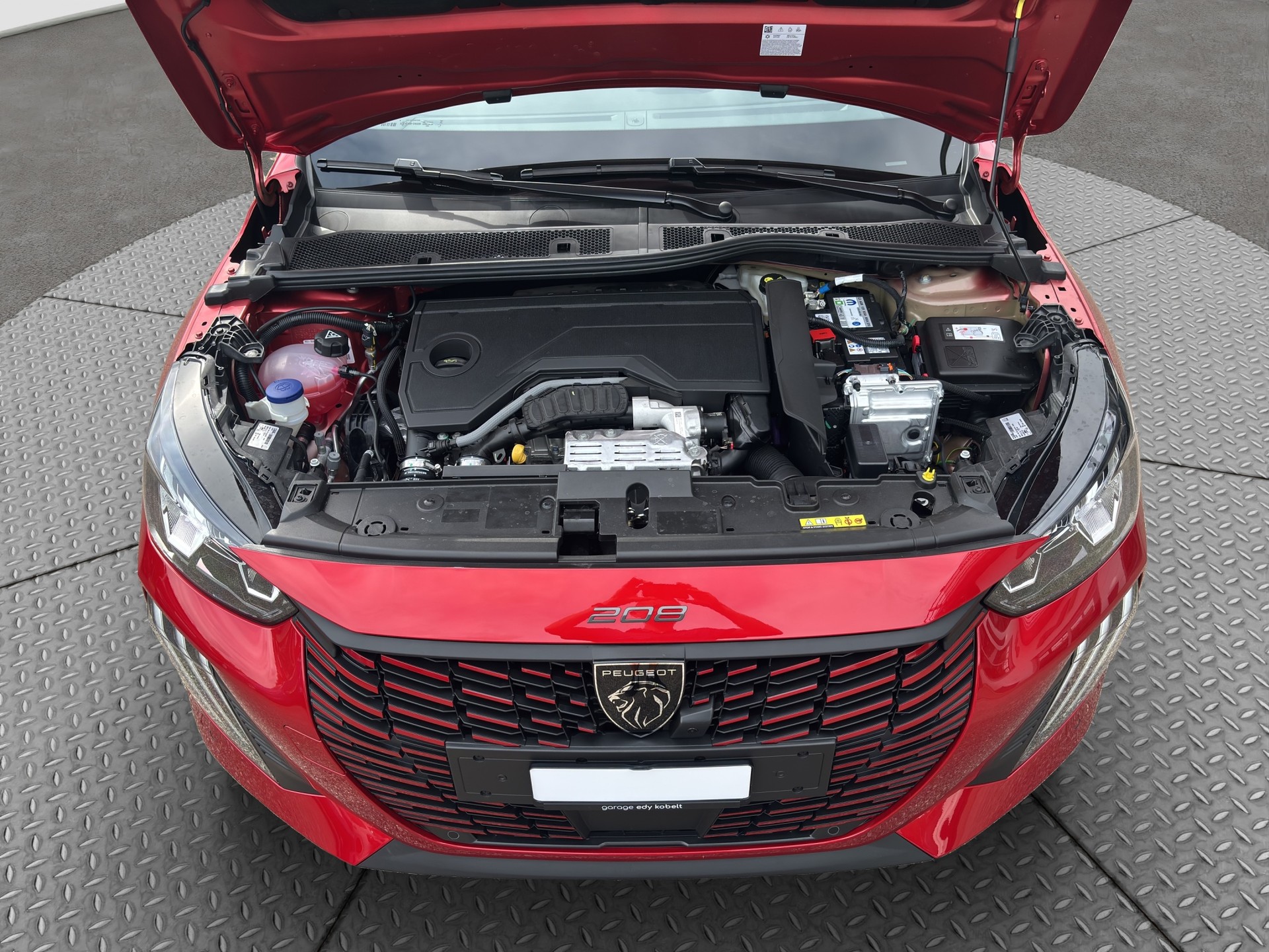 PEUGEOT 208 1.2 MHEV 110 Allure-image-24
