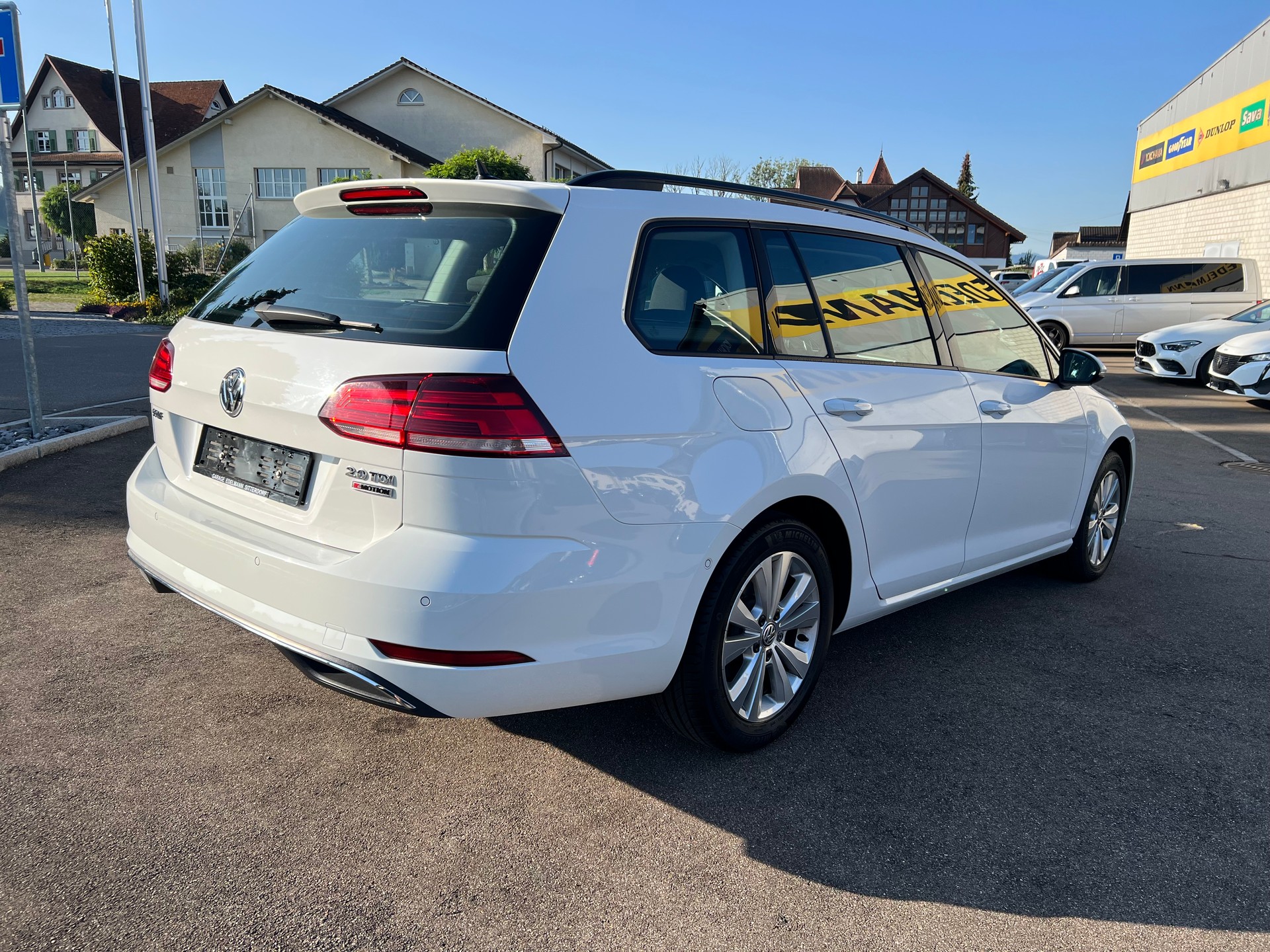 VW Golf Variant 2.0 TDI Comfortline 4Motion DSG-image-9