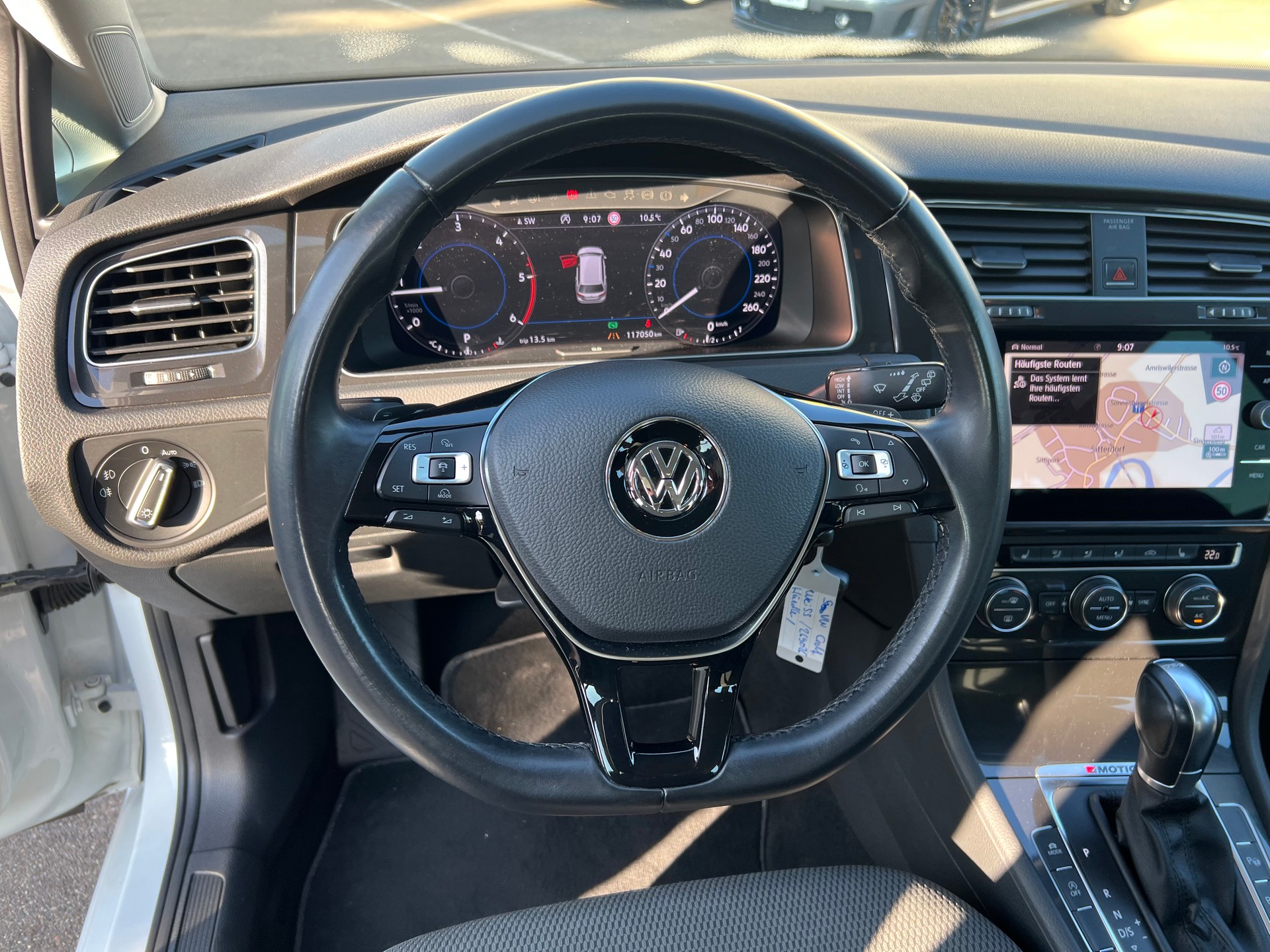 VW Golf Variant 2.0 TDI Comfortline 4Motion DSG-image-17