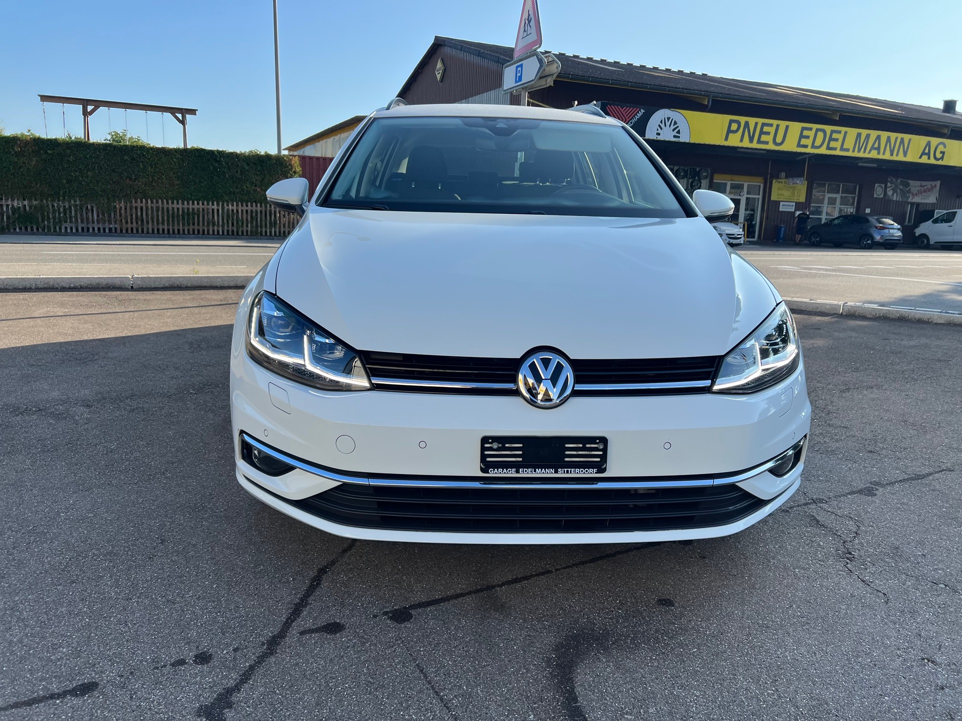 VW Golf Variant 2.0 TDI Comfortline 4Motion DSG-image-3