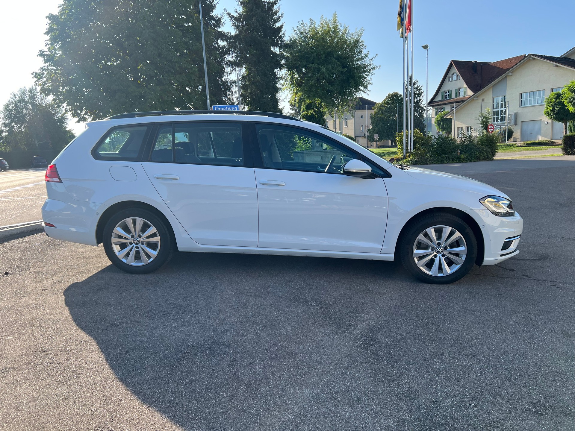 VW Golf Variant 2.0 TDI Comfortline 4Motion DSG-image-7