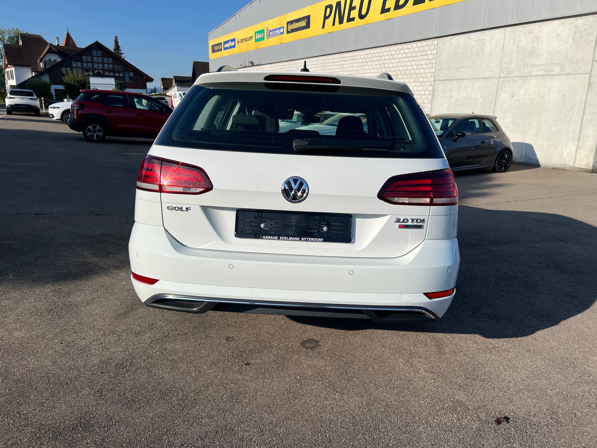 VW Golf Variant 2.0 TDI Comfortline 4Motion DSG-image-11