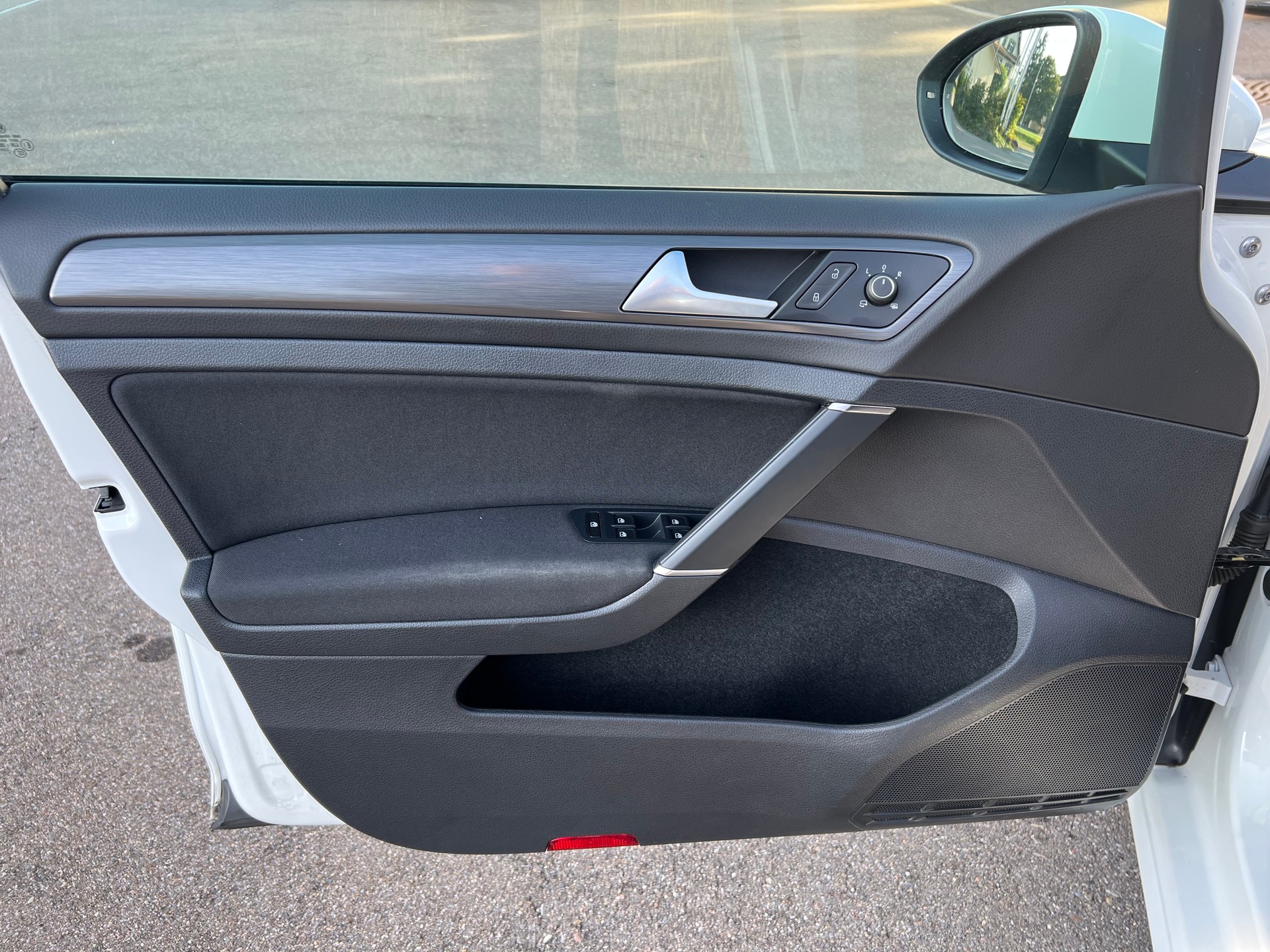 VW Golf Variant 2.0 TDI Comfortline 4Motion DSG-image-16