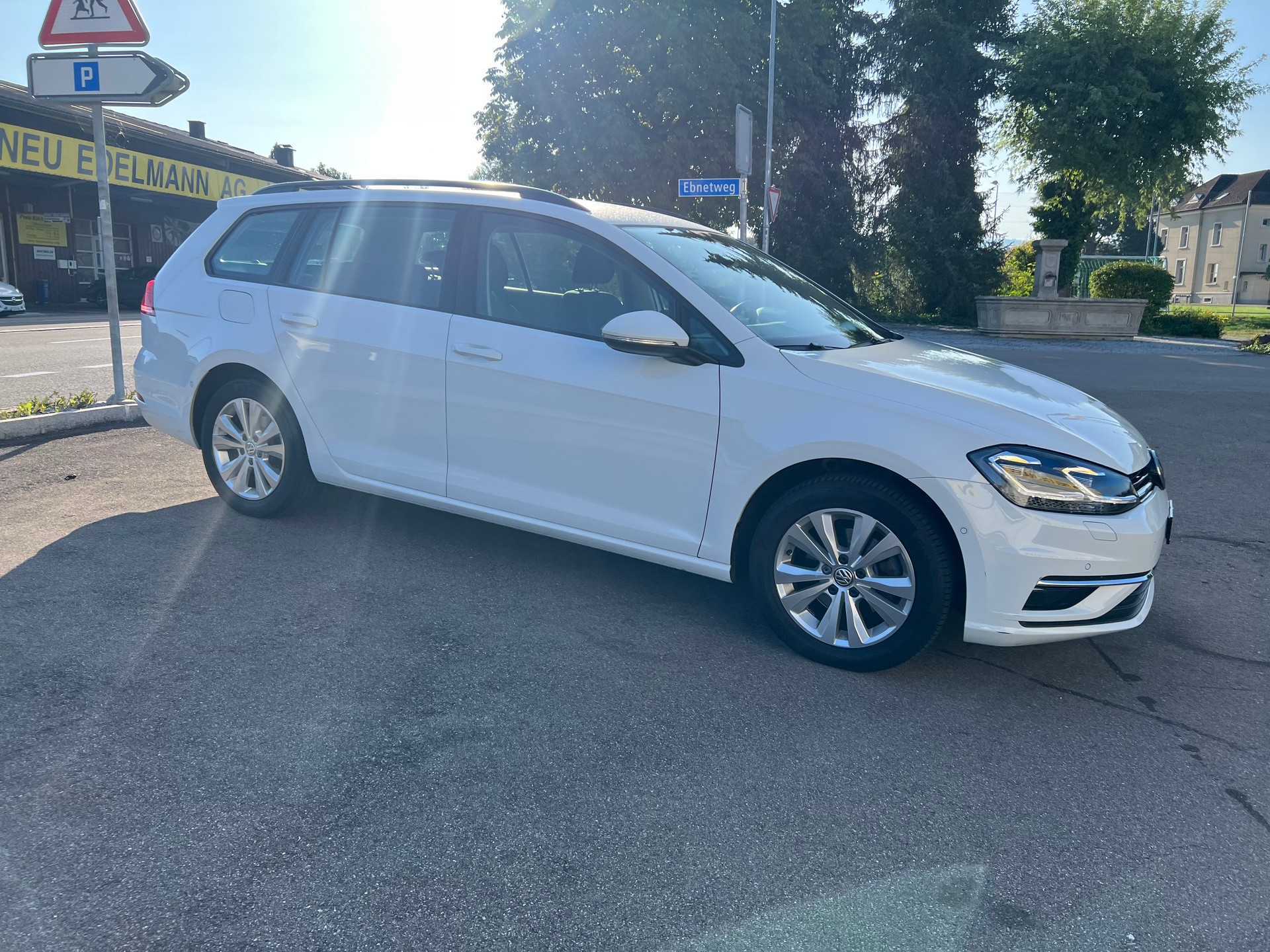 VW Golf Variant 2.0 TDI Comfortline 4Motion DSG-image-6
