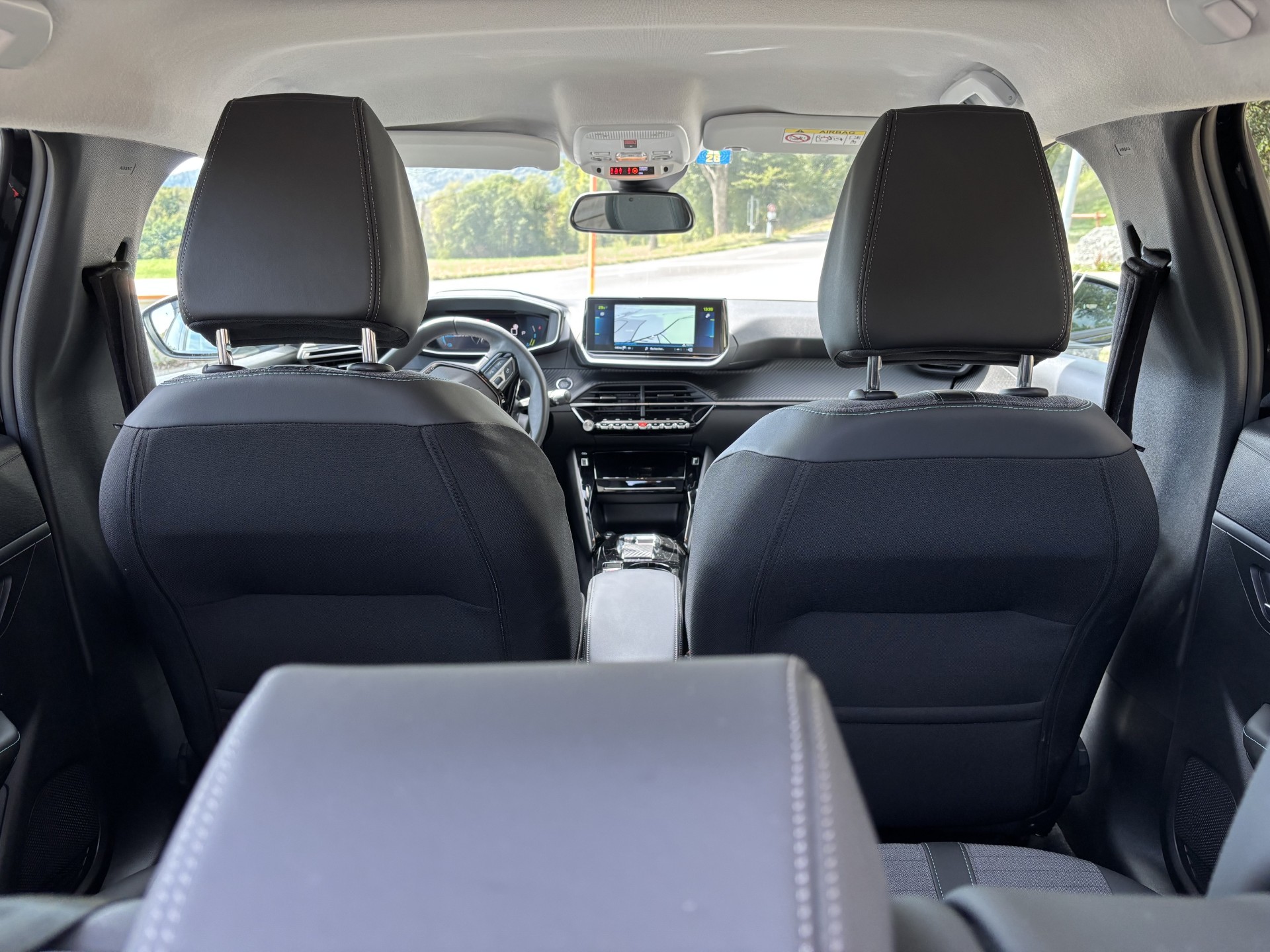 PEUGEOT e-Allure Pack-image-14