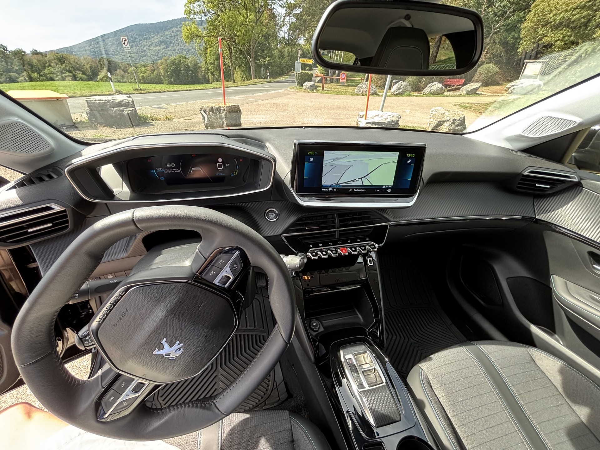 PEUGEOT e-Allure Pack-image-10