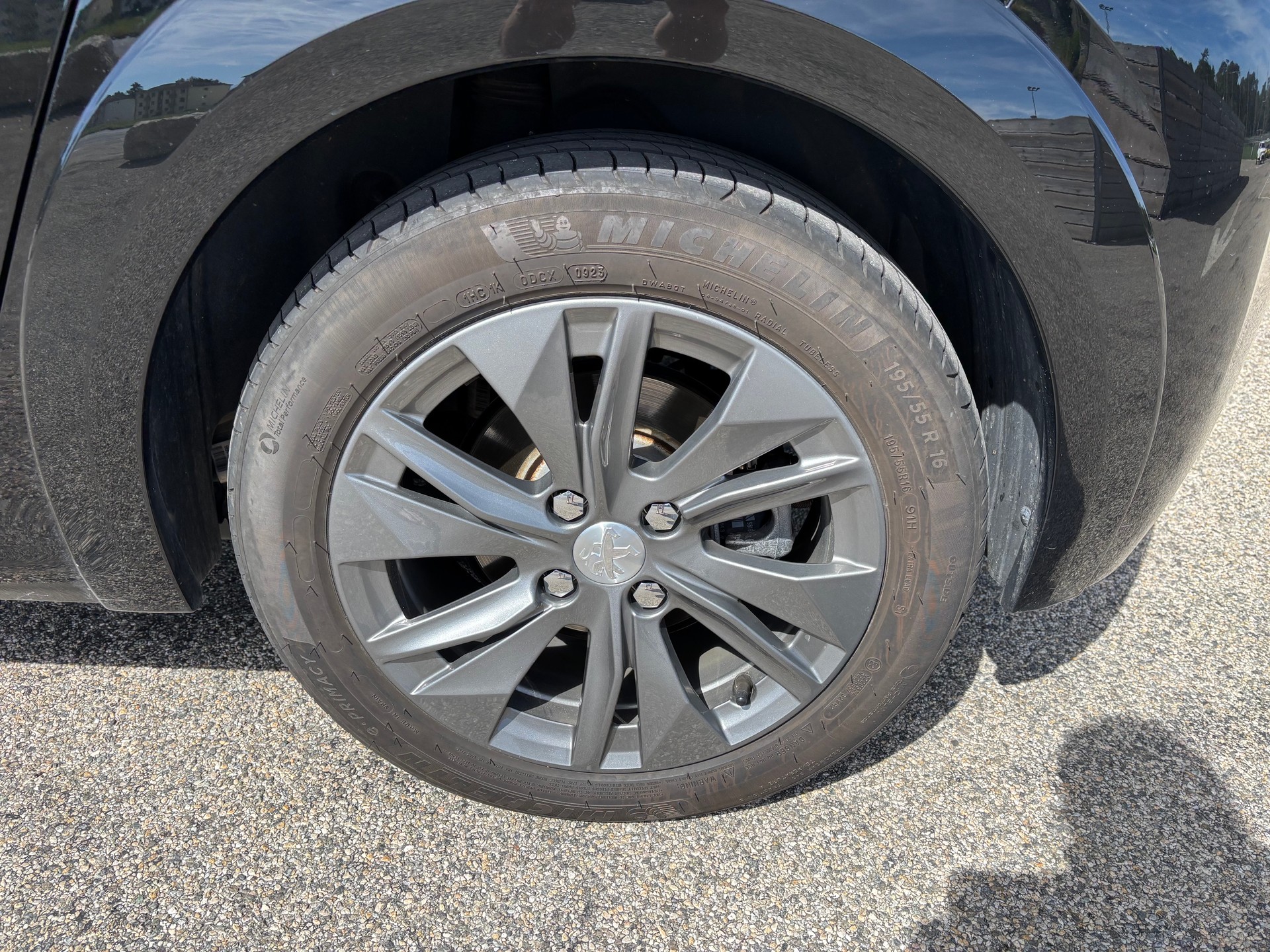 PEUGEOT e-Allure Pack-image-16